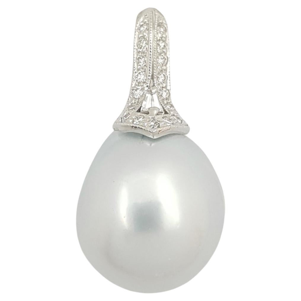 South Sea Pearl with Diamond Pendant set in 18K White Gold Settings