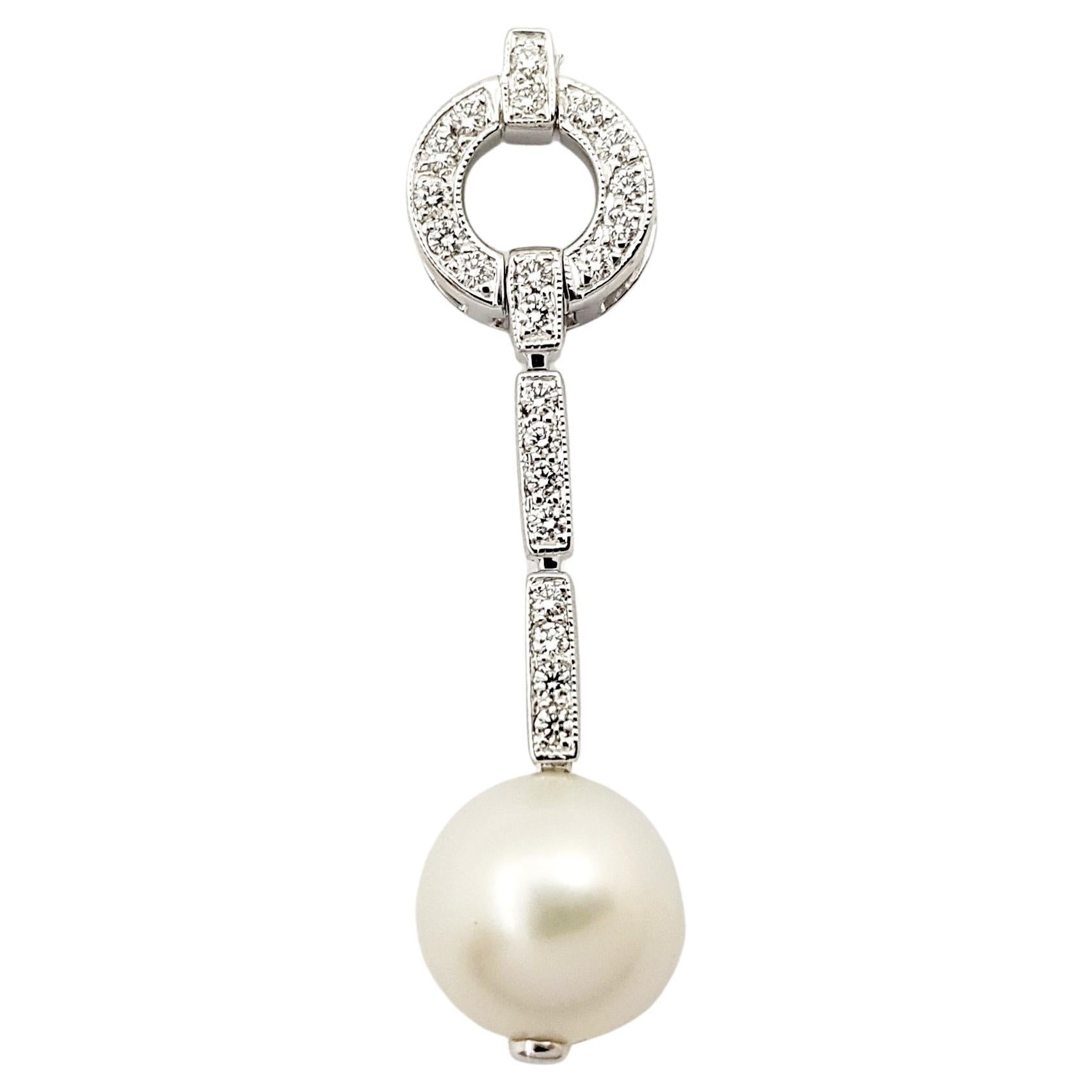 South Sea Pearl with Diamond Pendant set in 18K White Gold Settings