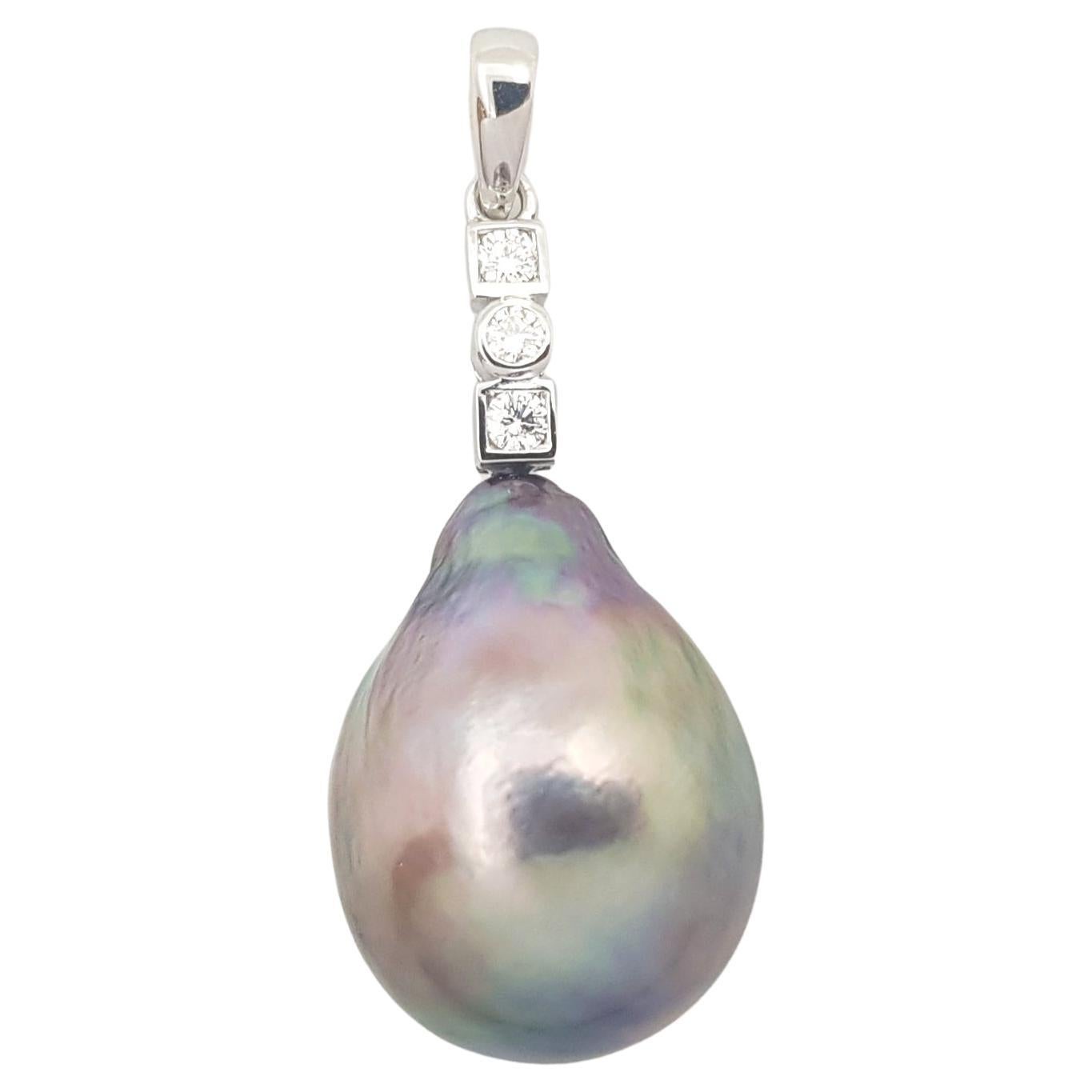 South Sea Pearl with Diamond Pendant set in 18K White Gold Settings