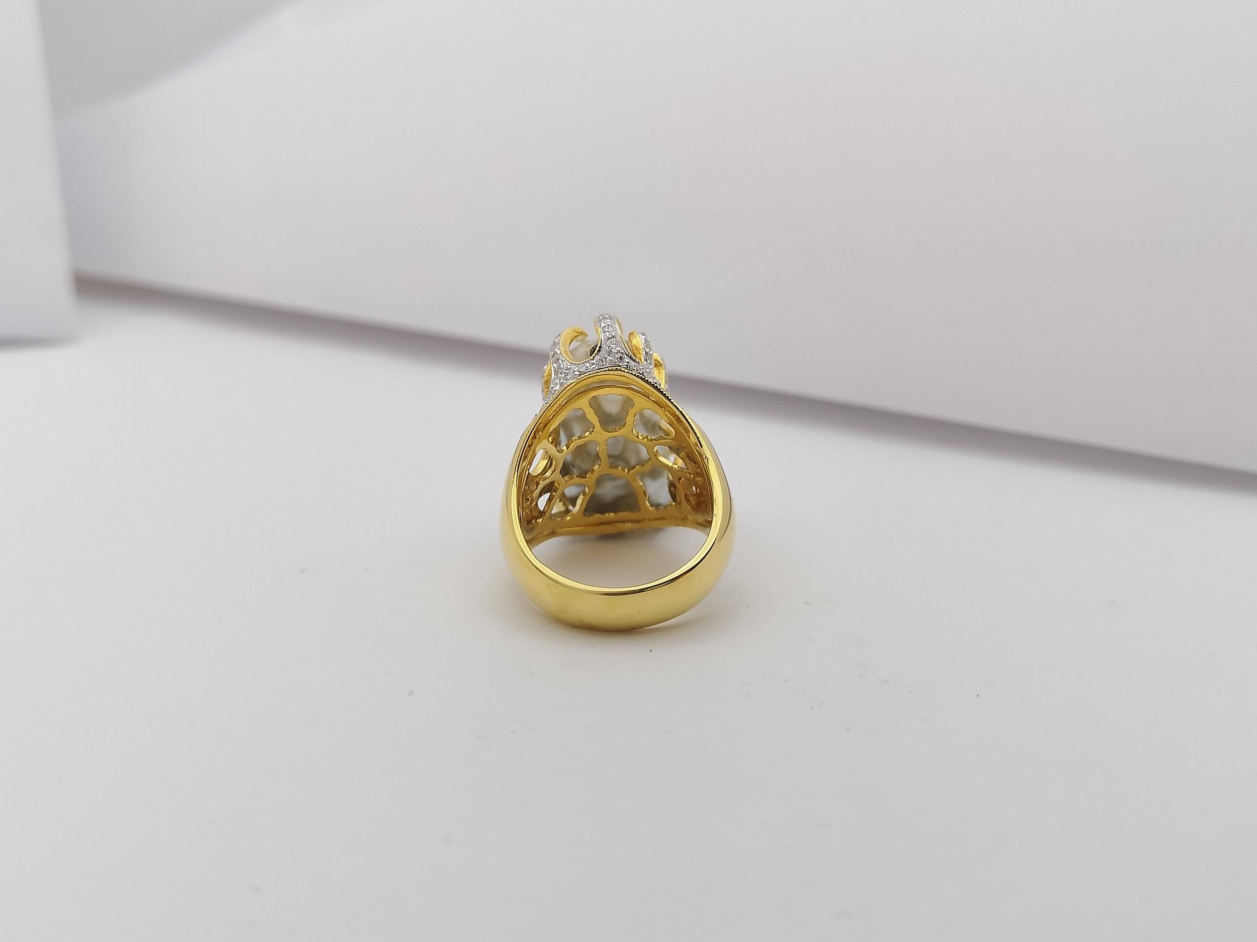 South Sea Pearl with Diamond Ring set in 18 Karat Gold Settings For Sale 6