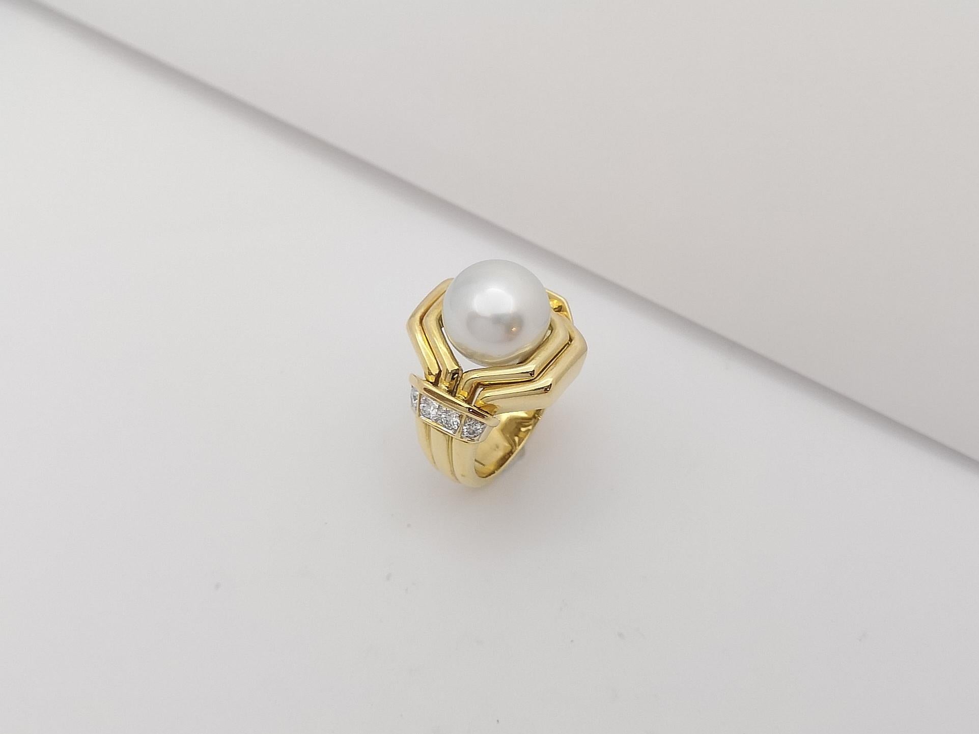 South Sea Pearl with Diamond Ring Set in 18 Karat Gold Settings For Sale 6