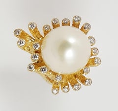 South Sea Pearl with Diamond Ring Set in 18 Karat Gold Settings