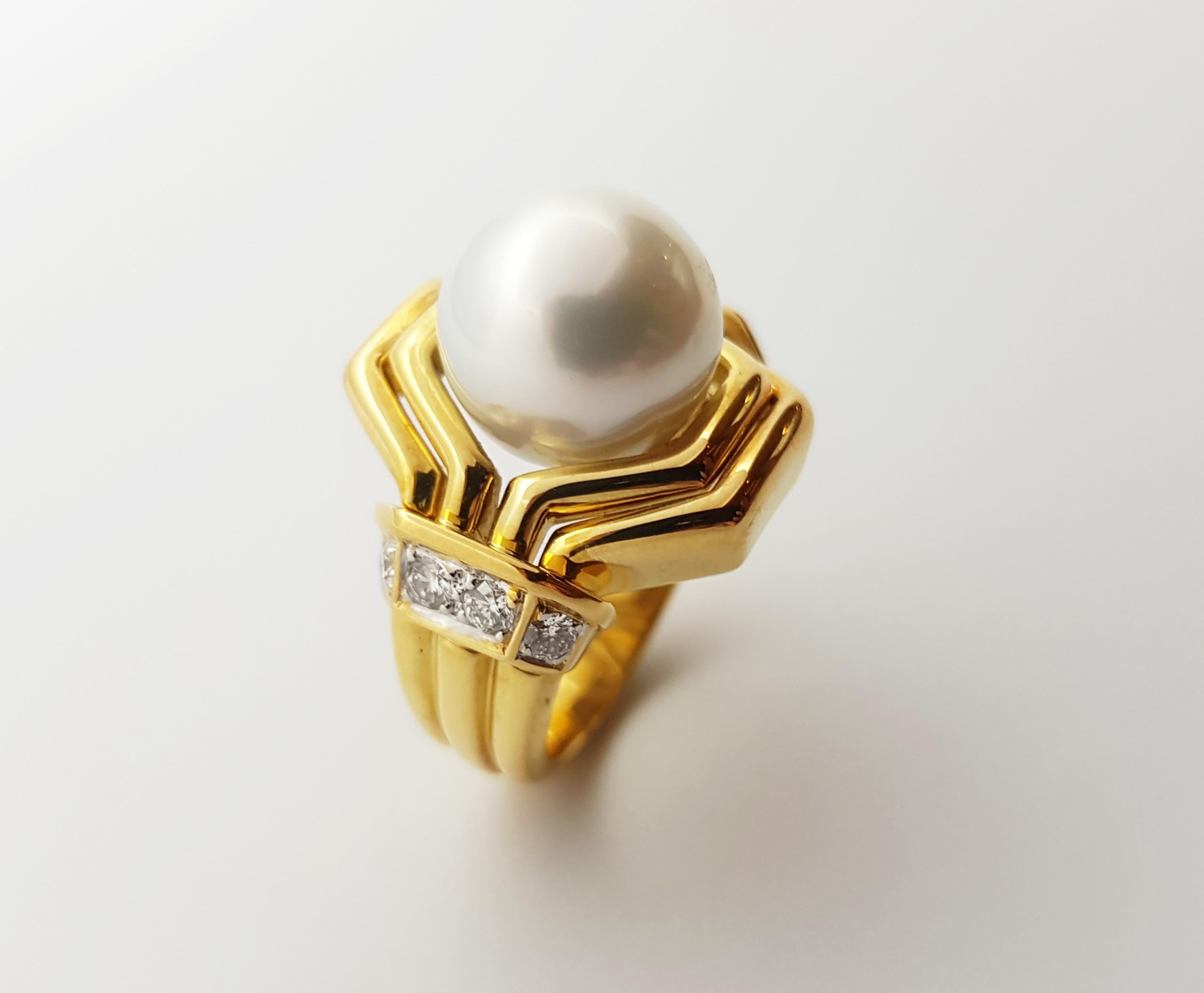 Women's South Sea Pearl with Diamond Ring Set in 18 Karat Gold Settings For Sale