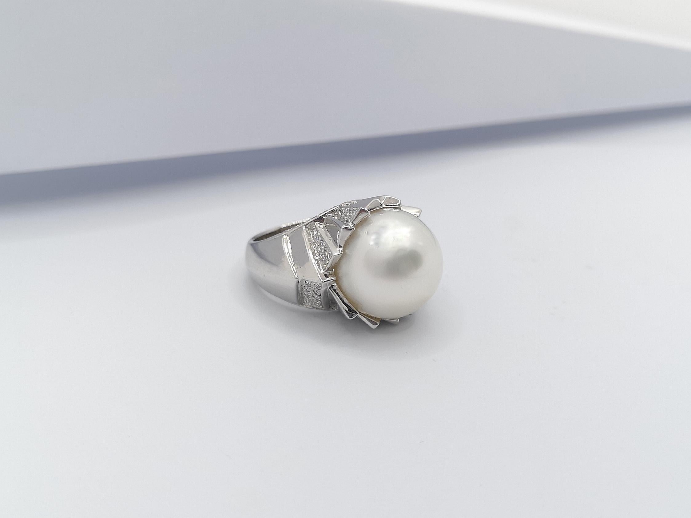 South Sea Pearl with Diamond Ring Set in 18 Karat White Gold Settings For Sale 3
