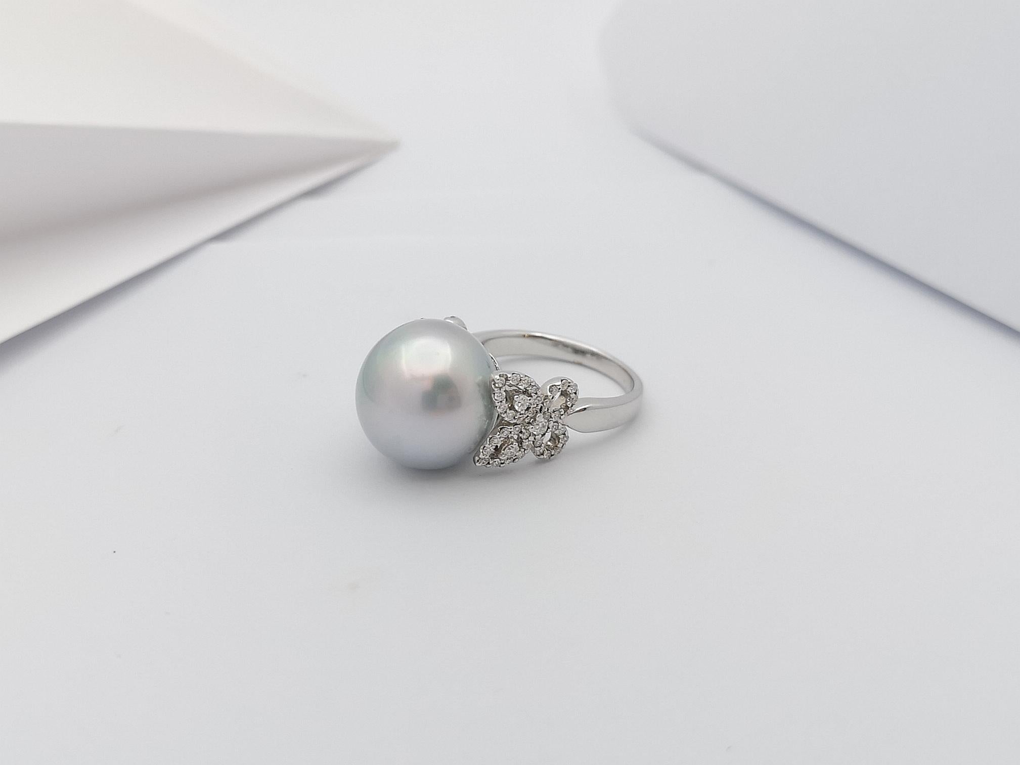 South Sea Pearl with Diamond Ring Set in 18 Karat White Gold Settings For Sale 1