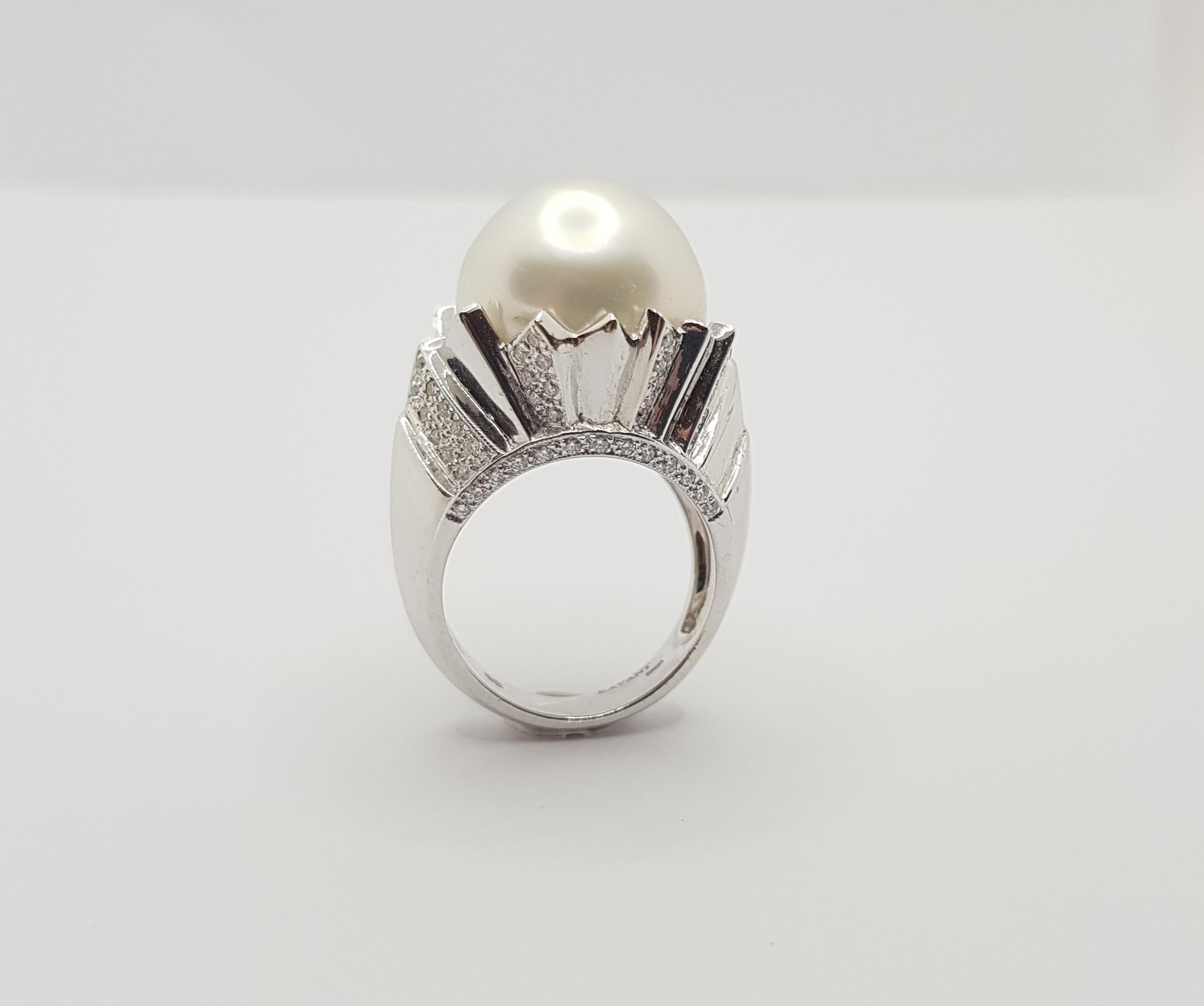 South Sea Pearl with Diamond Ring Set in 18 Karat White Gold Settings For Sale 5