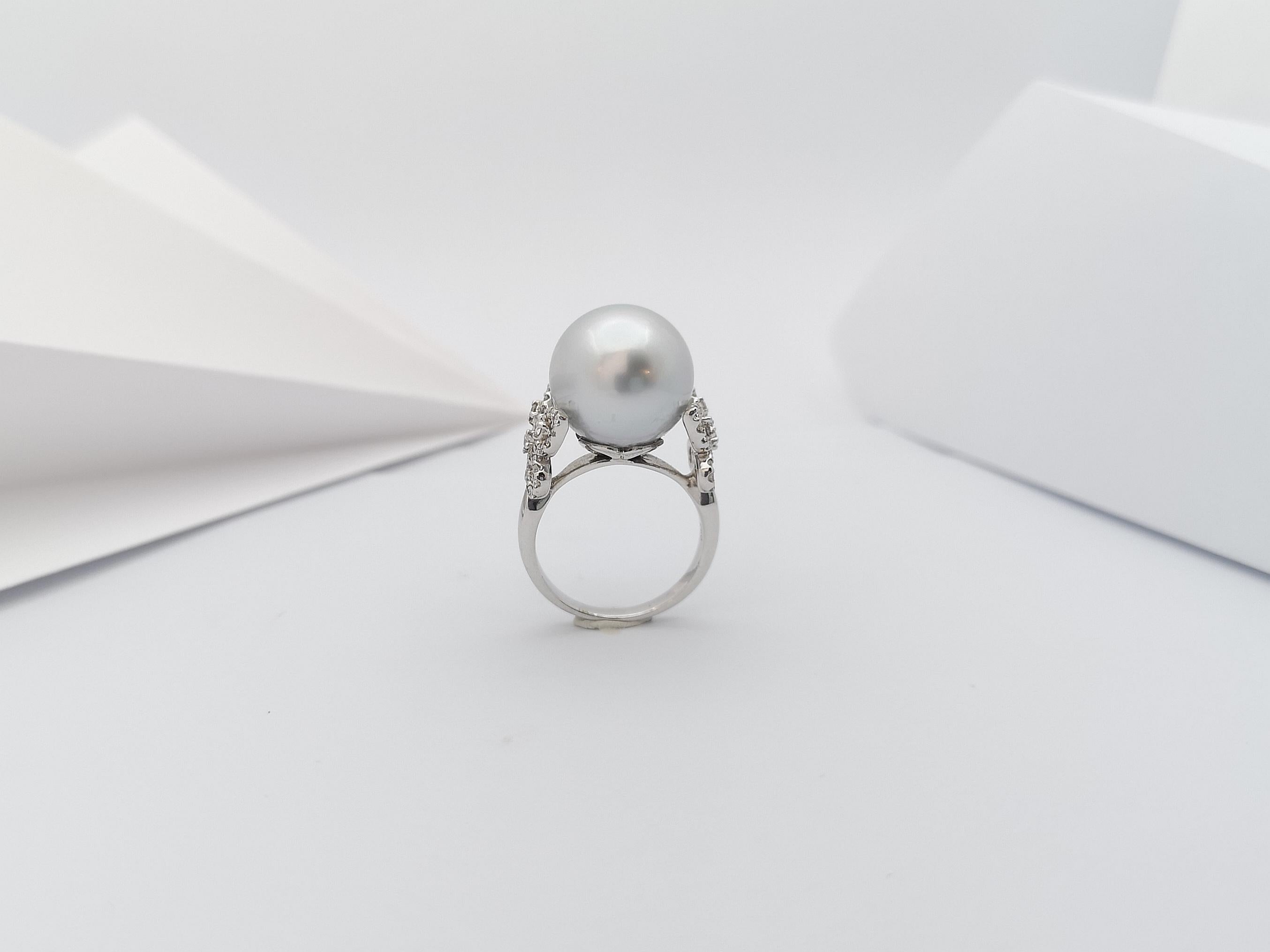 South Sea Pearl with Diamond Ring Set in 18 Karat White Gold Settings For Sale 3