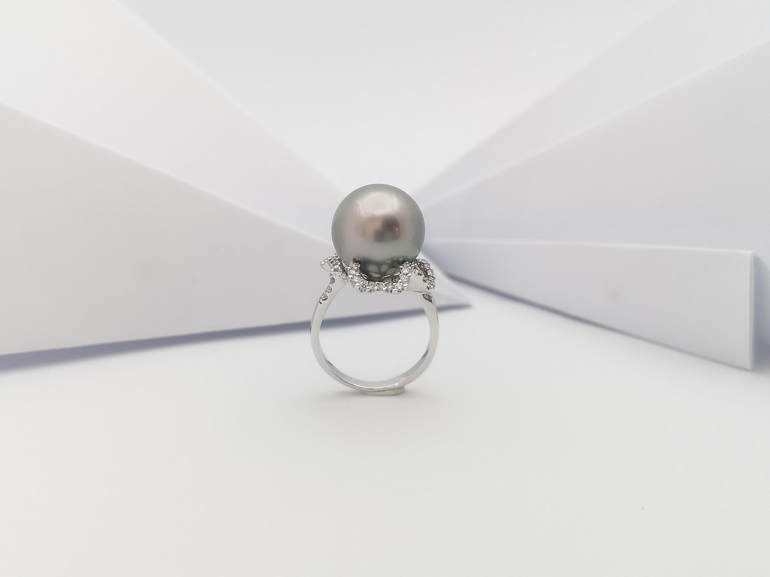 South Sea Pearl with Diamond Ring set in 18 Karat White Gold Settings For Sale 6