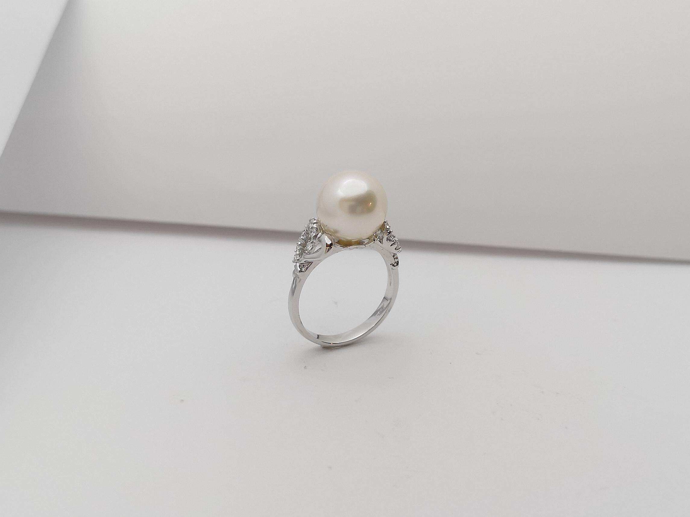 South Sea Pearl with Diamond  Ring set in 18 Karat White Gold Settings For Sale 7