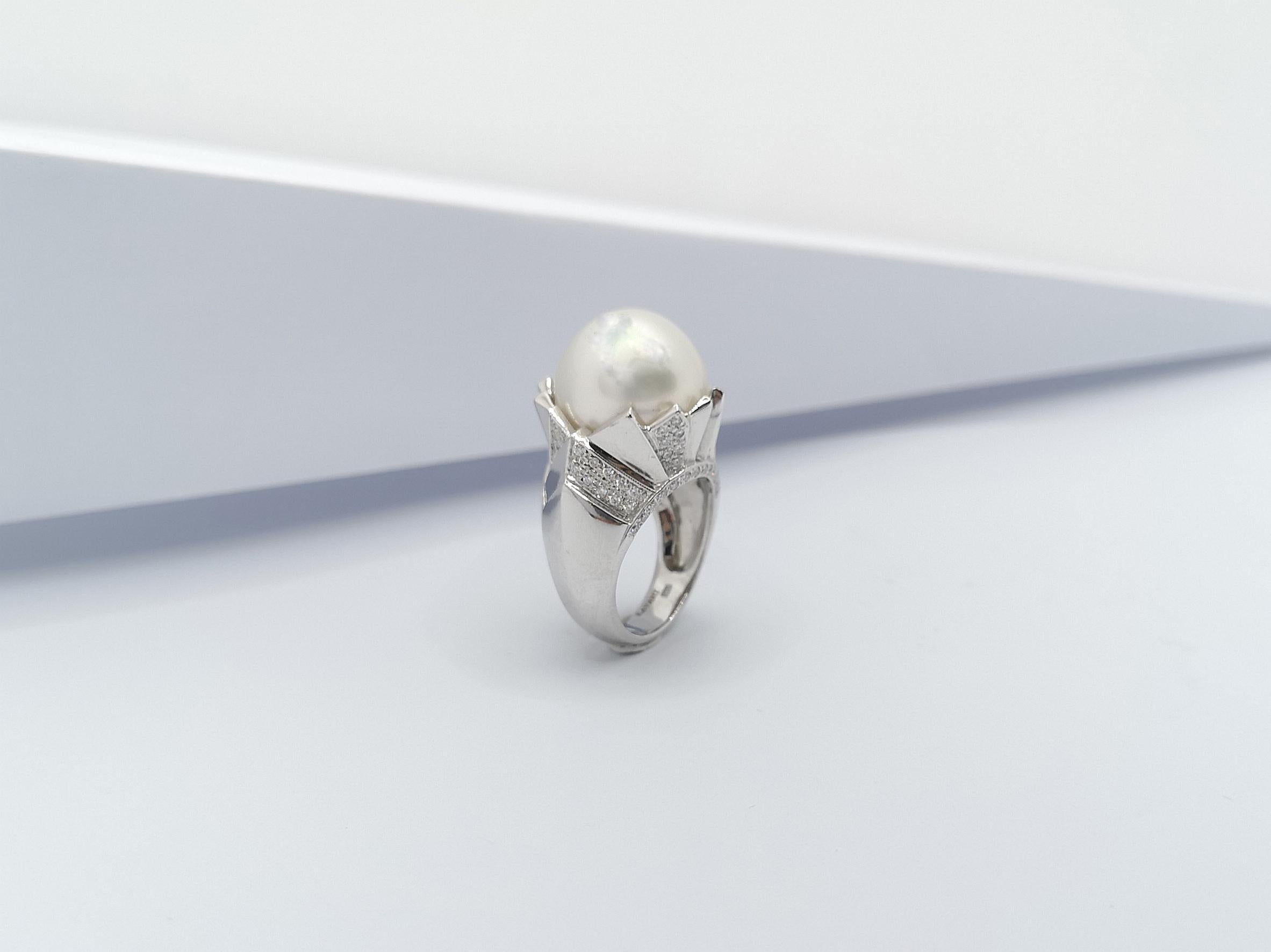 South Sea Pearl with Diamond Ring Set in 18 Karat White Gold Settings For Sale 7