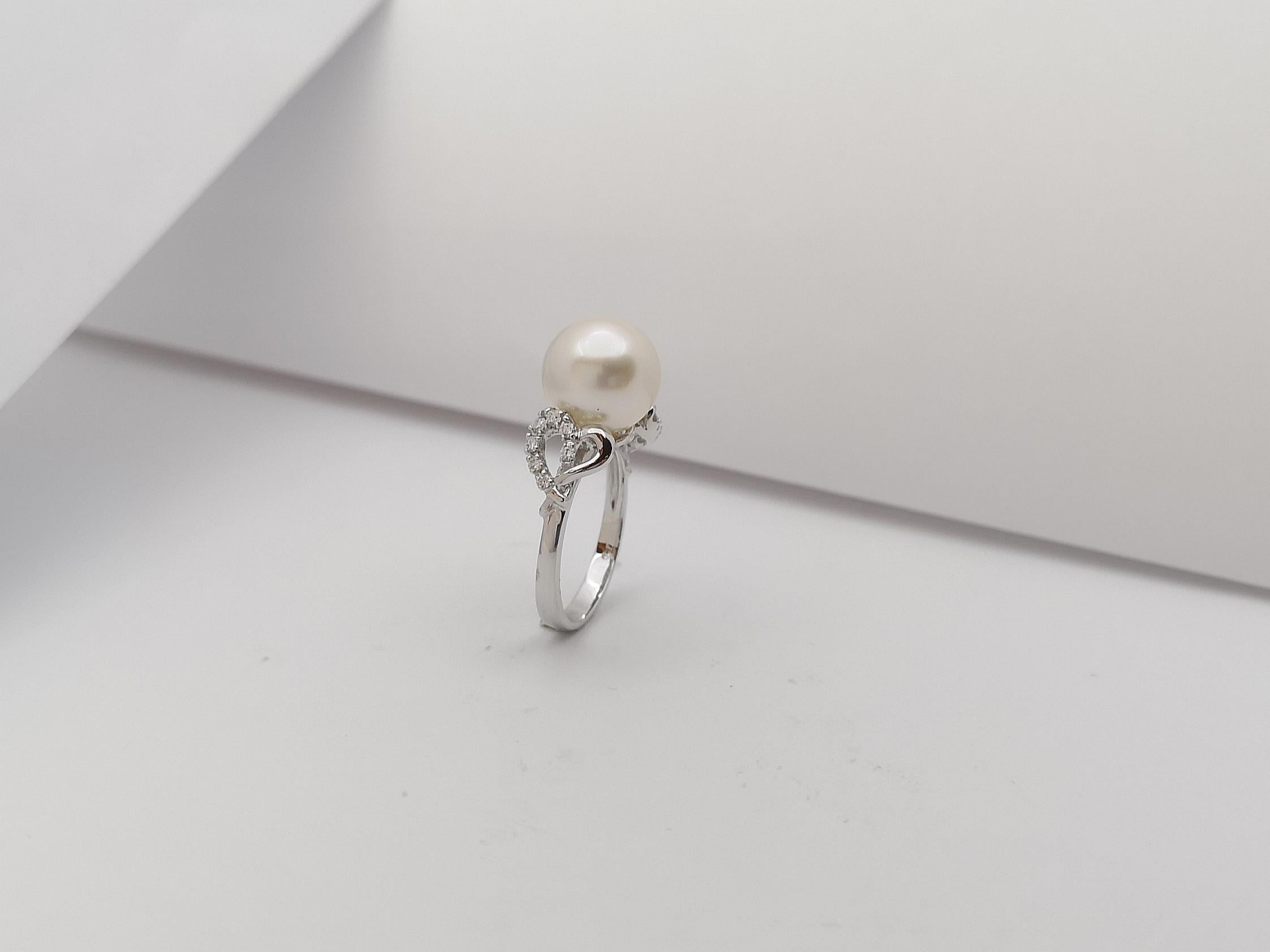 South Sea Pearl with Diamond  Ring set in 18 Karat White Gold Settings For Sale 8