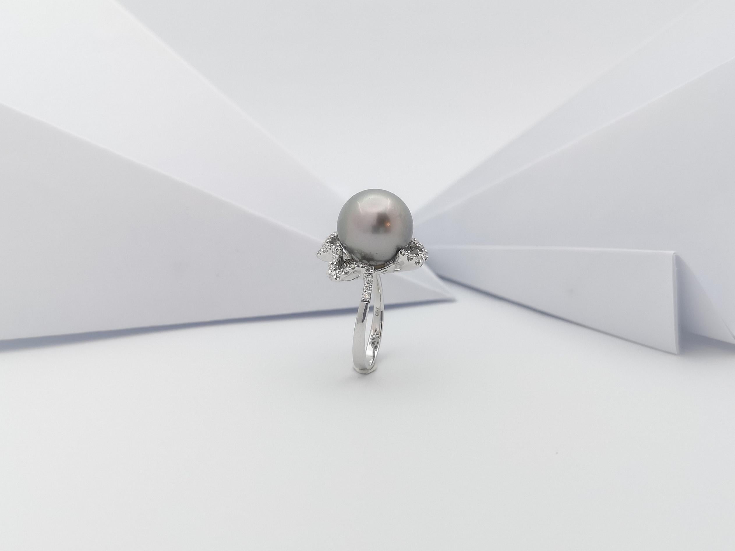 South Sea Pearl with Diamond Ring set in 18 Karat White Gold Settings For Sale 8