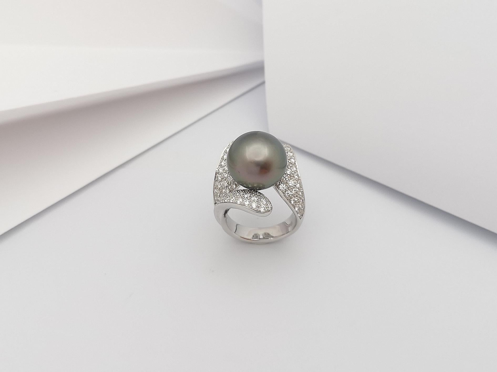 Anello con perle dei mari del sud e diamanti con montatura in oro bianco 18 carati in vendita 9