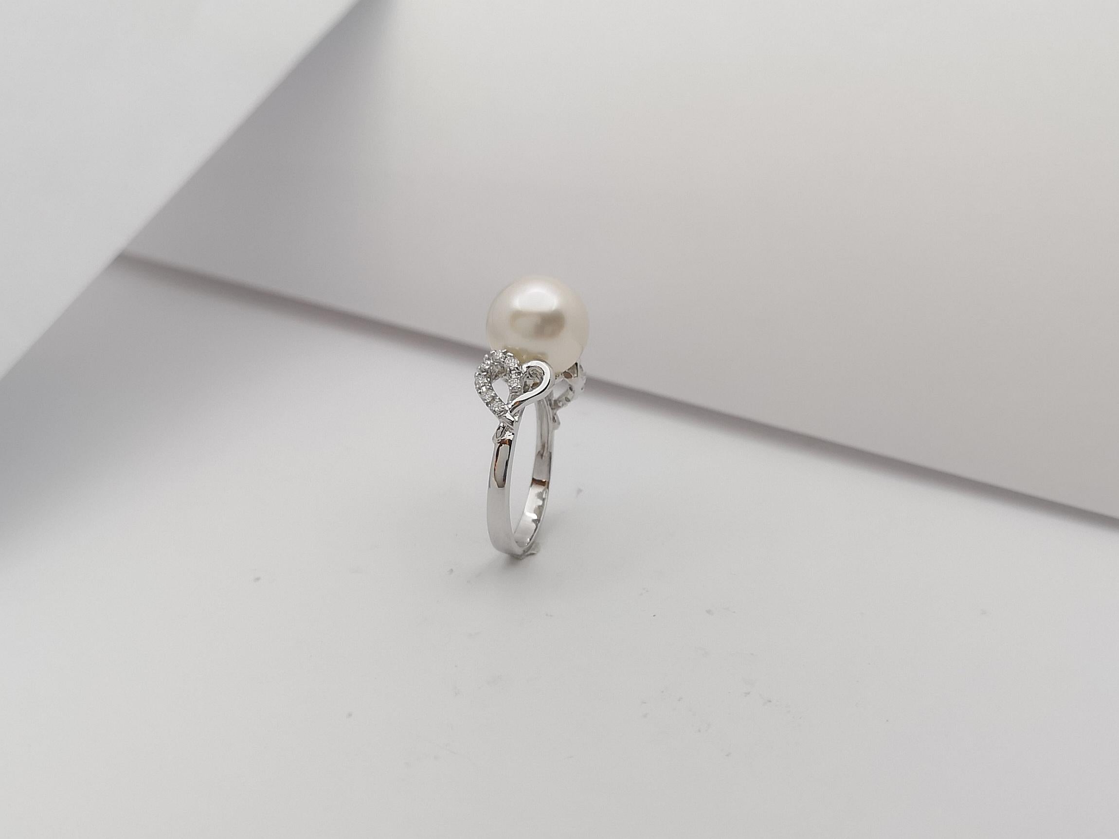 South Sea Pearl with Diamond  Ring set in 18 Karat White Gold Settings For Sale 11