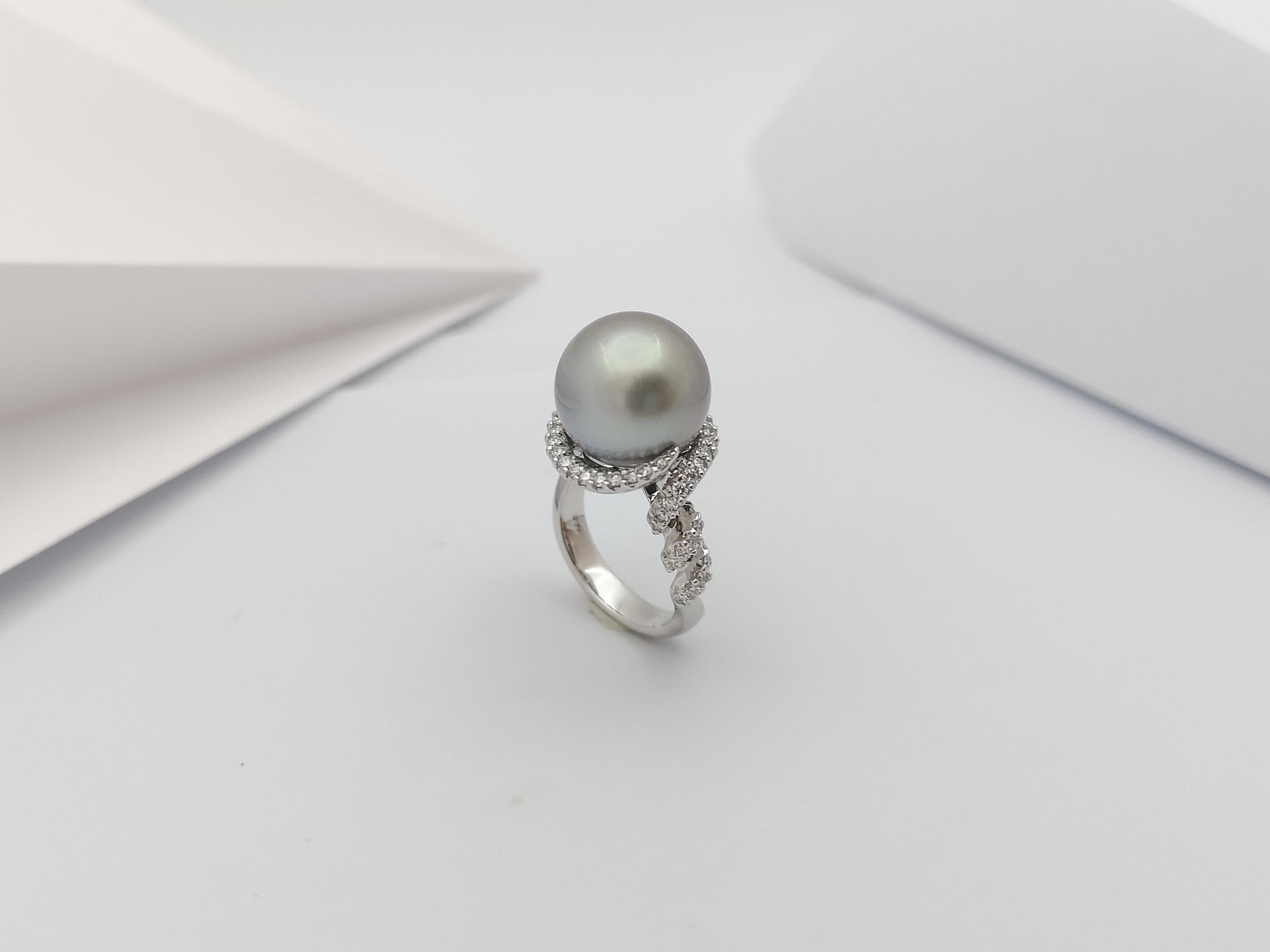 Anello con perle dei mari del sud e diamanti con montatura in oro bianco 18 carati in vendita 11