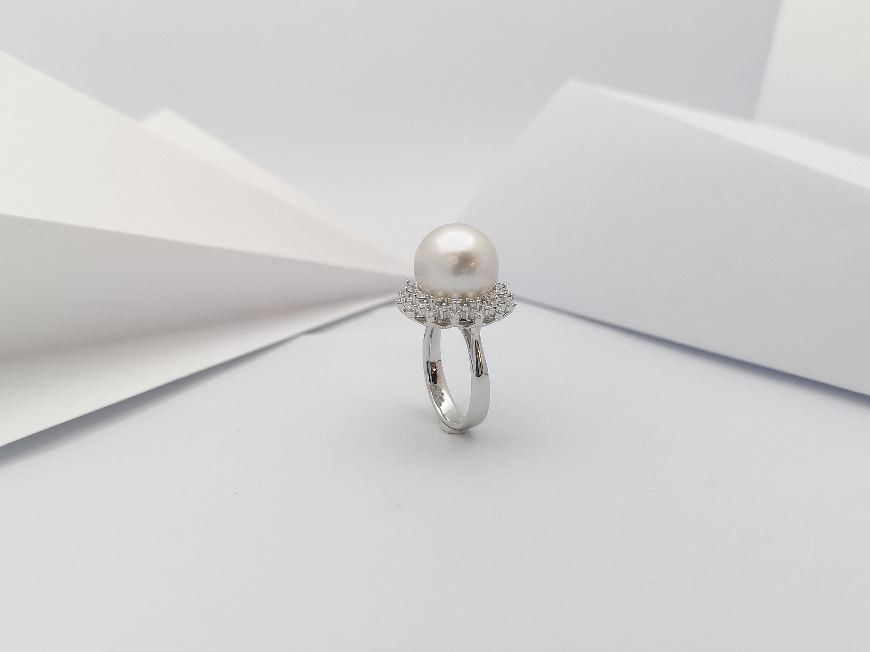 South Sea Pearl with Diamond Ring Set in 18 Karat White Gold Settings For Sale 10