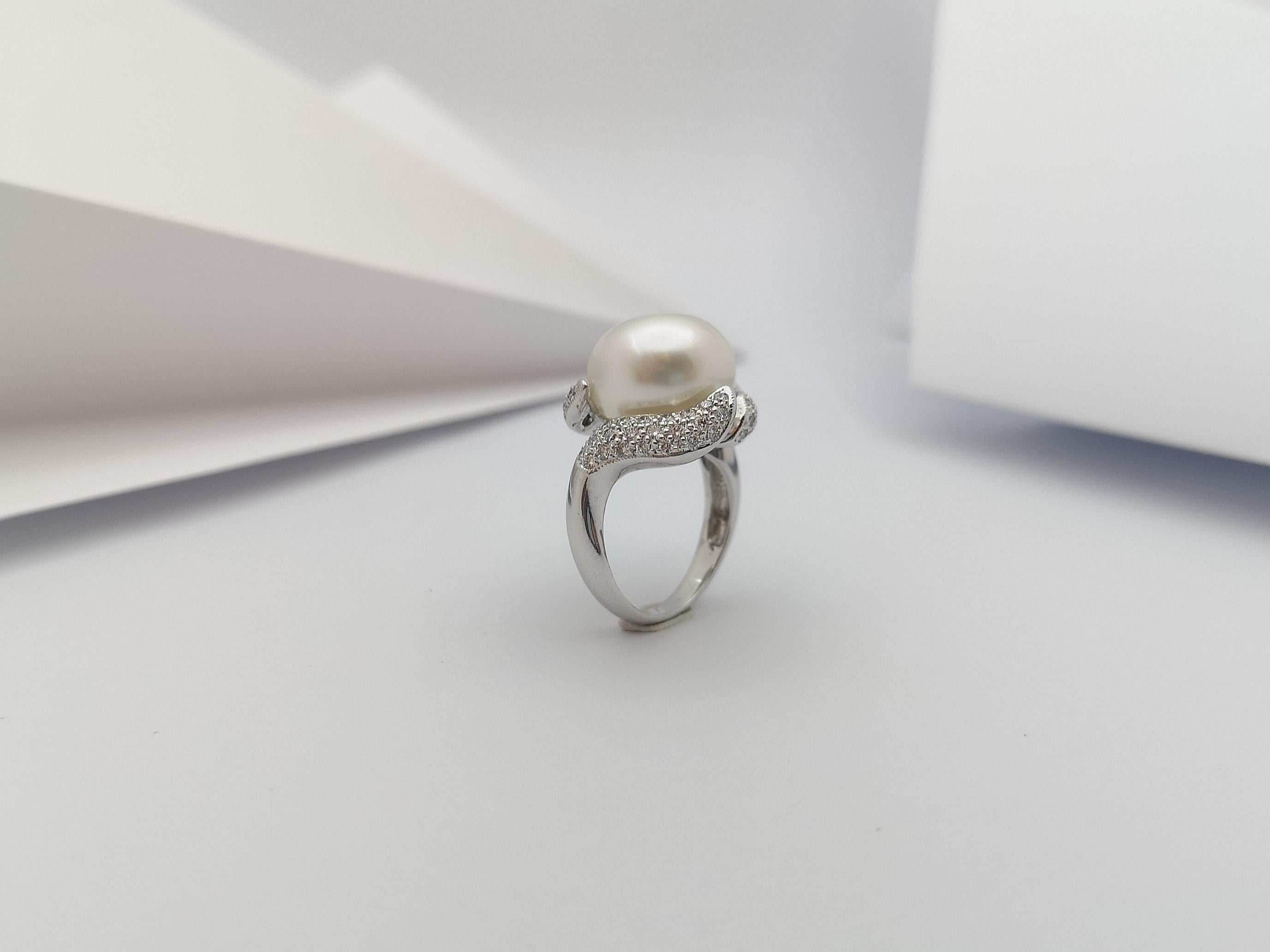 South Sea Pearl with Diamond Ring Set in 18 Karat White Gold Settings For Sale 11