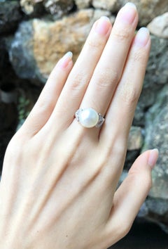 South Sea Pearl with Diamond  Ring set in 18 Karat White Gold Settings