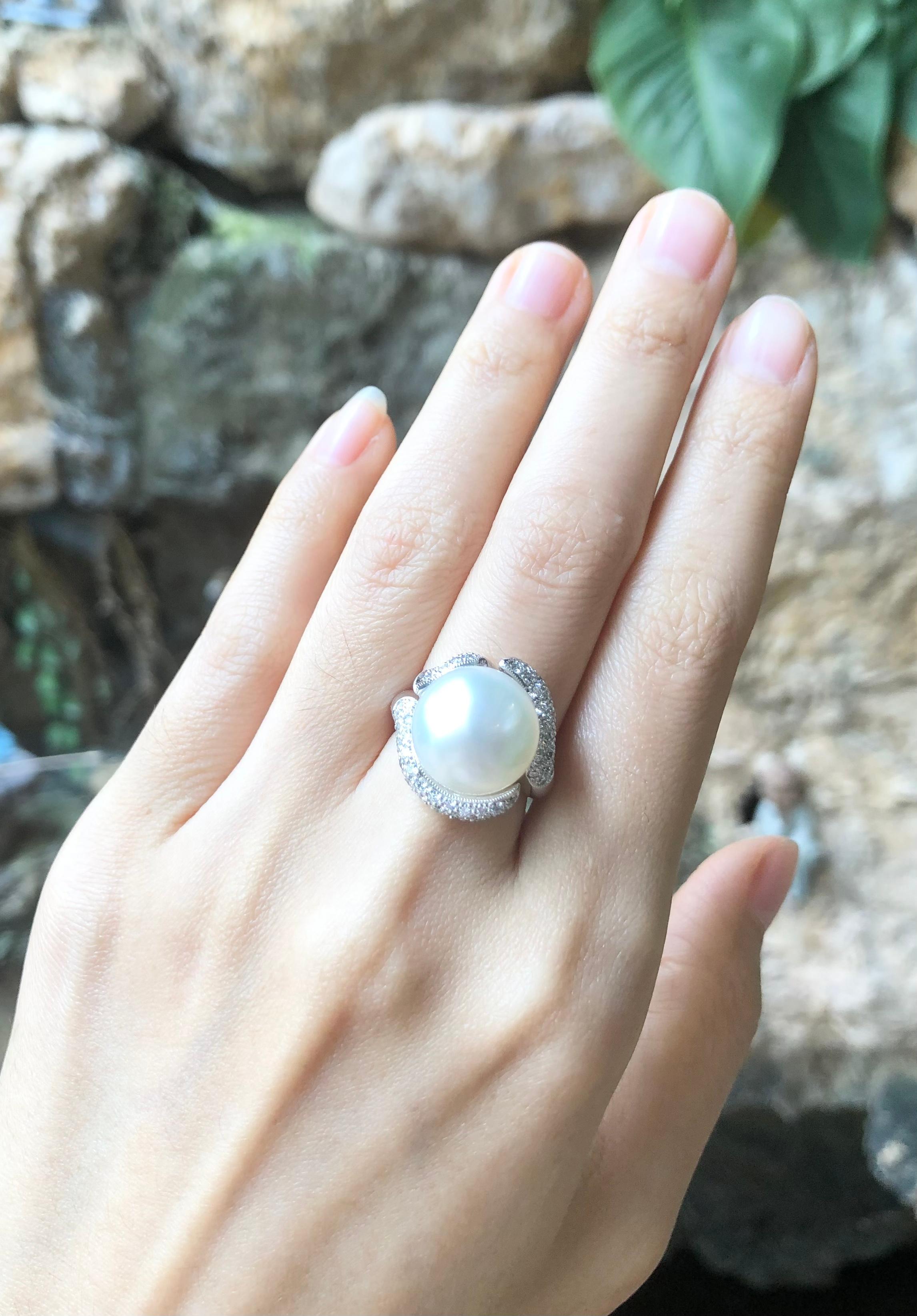 Südseeperle mit Diamantring in 18 Karat Weißgold gefasst Damen im Angebot