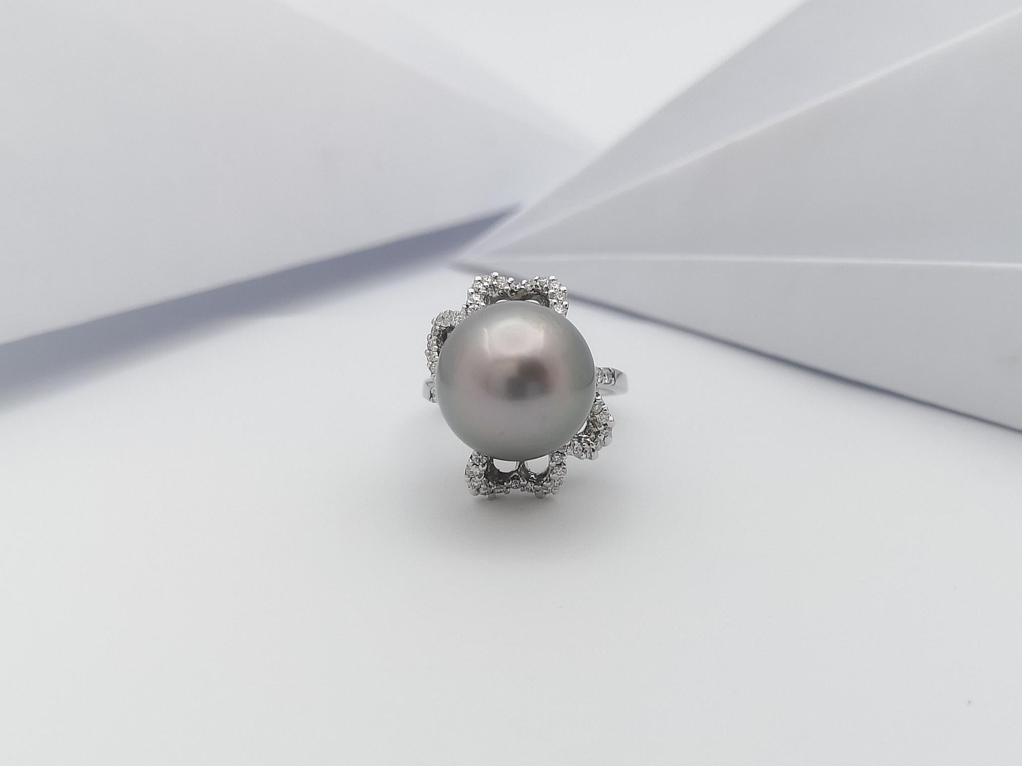South Sea Pearl with Diamond Ring set in 18 Karat White Gold Settings For Sale 3