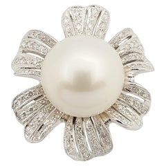 South Sea Pearl with Diamond Ring Set in 18 Karat White Gold Settings