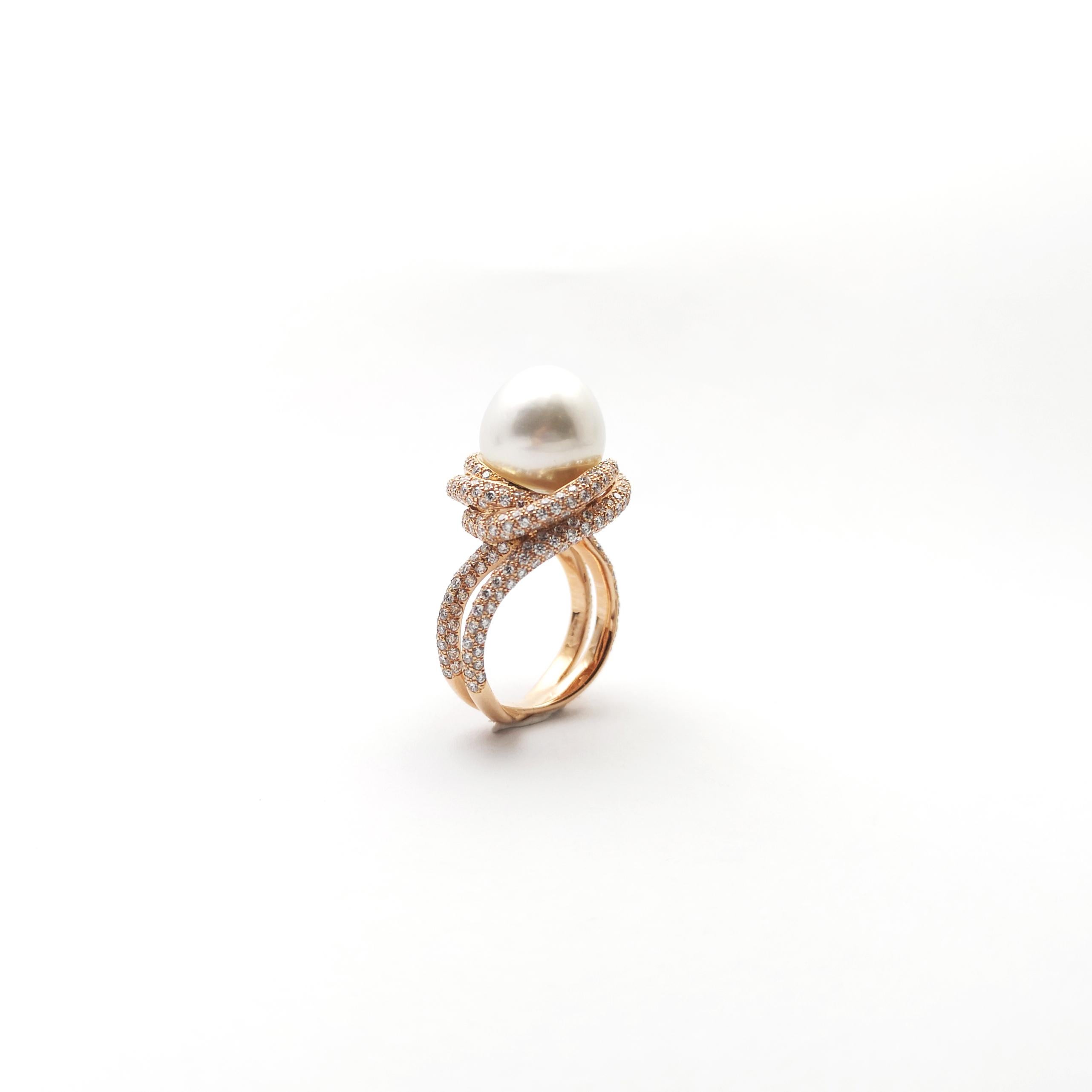Bague en or rose 18 carats ornée d'une perle des mers du Sud et d'un diamant en vente 4