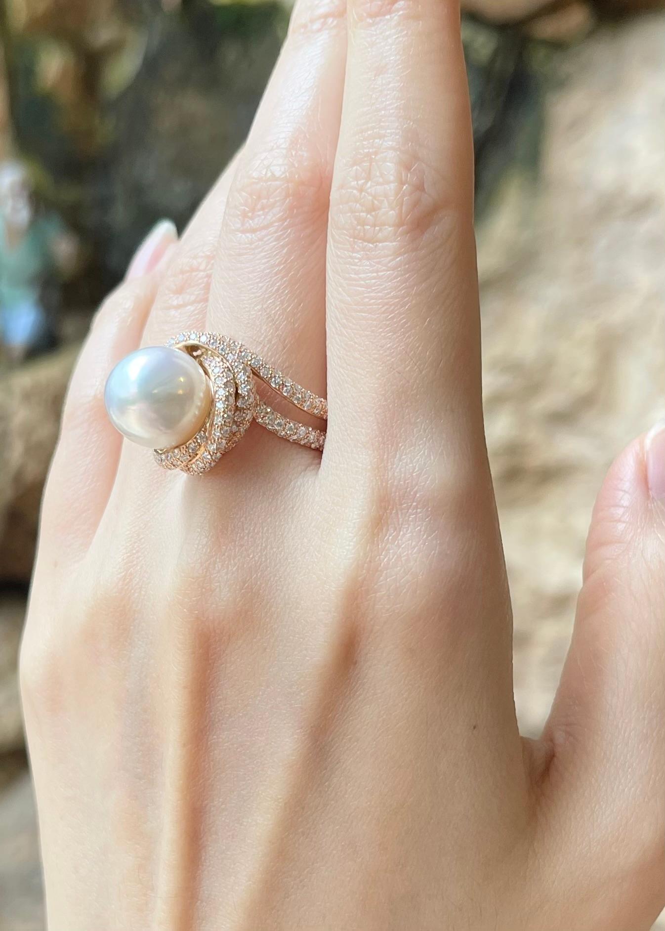 Bague en or rose 18 carats ornée d'une perle des mers du Sud et d'un diamant Neuf - En vente à Bangkok, TH