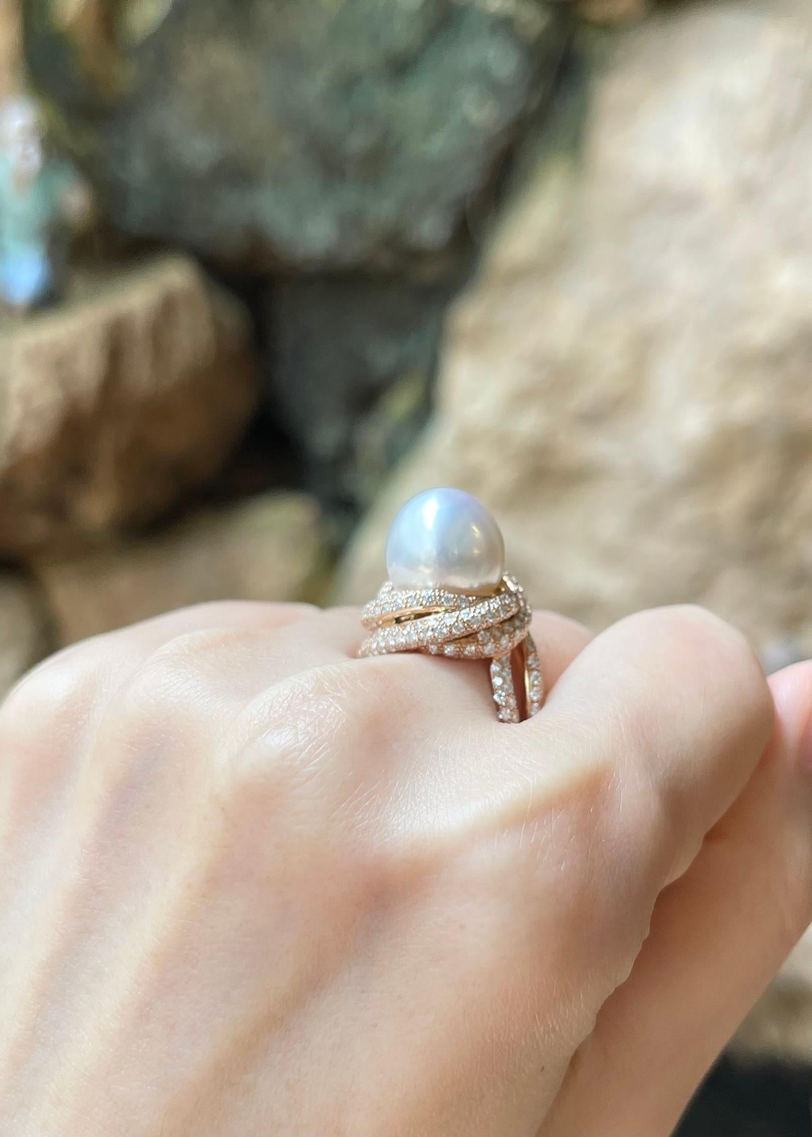 Bague en or rose 18 carats ornée d'une perle des mers du Sud et d'un diamant Pour femmes en vente