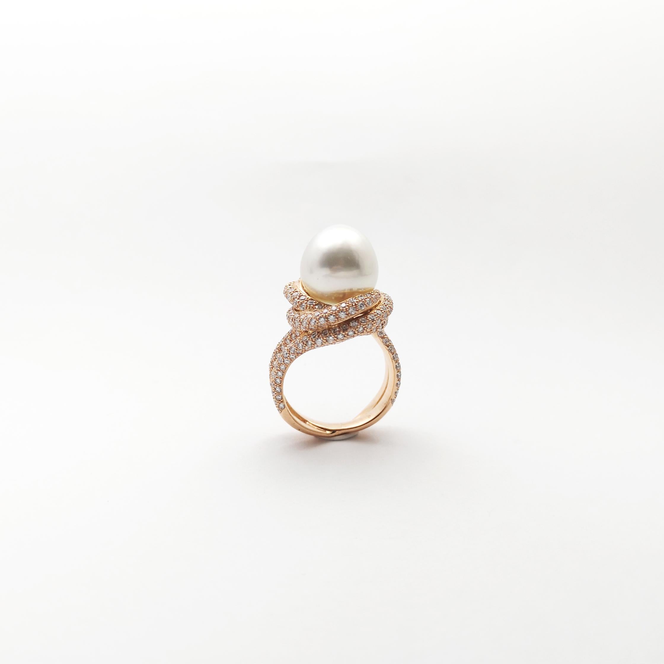Bague en or rose 18 carats ornée d'une perle des mers du Sud et d'un diamant en vente 3