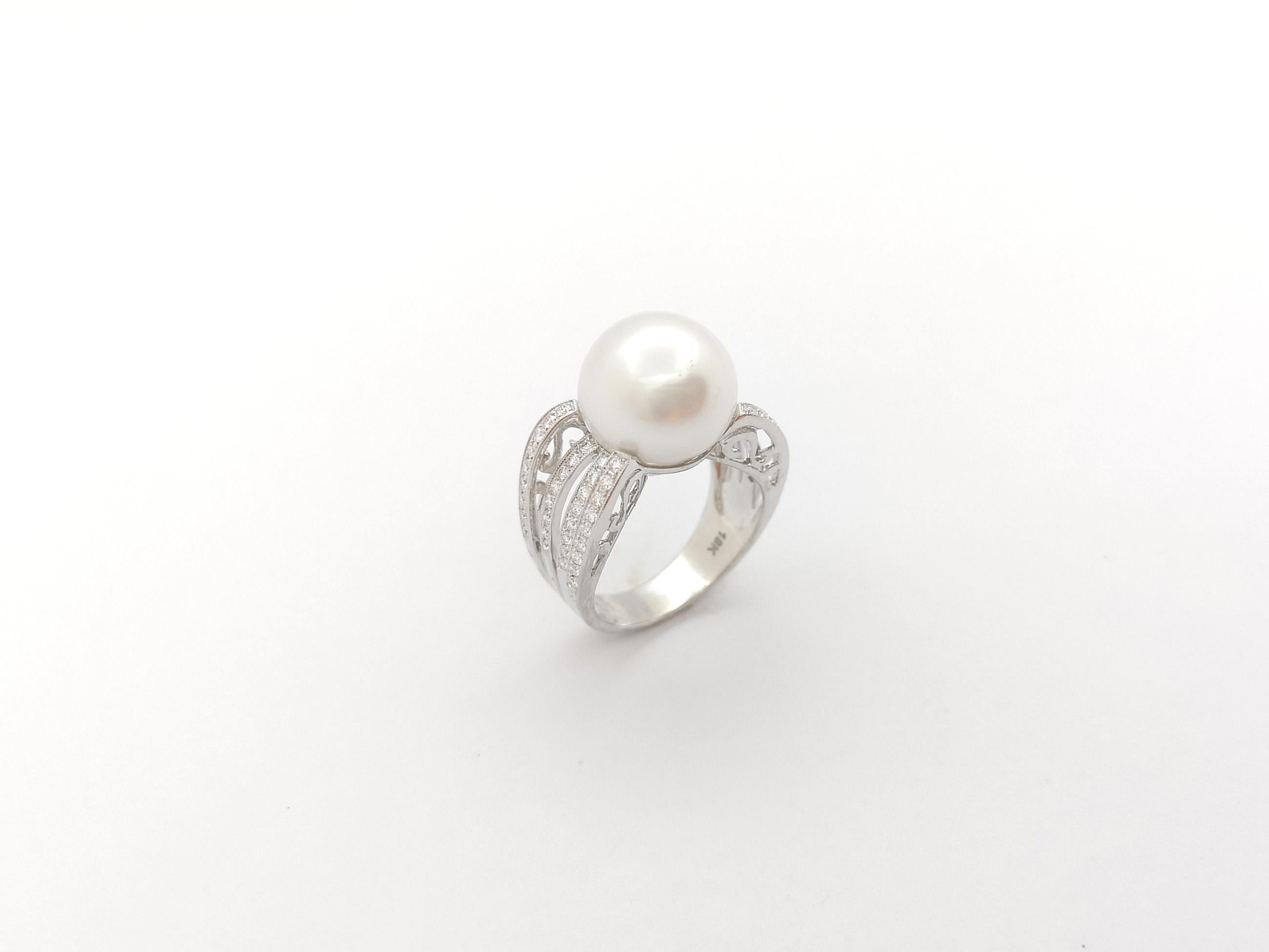 South Sea Pearl with Diamond Ring set in 18K White Gold Settings For Sale 8