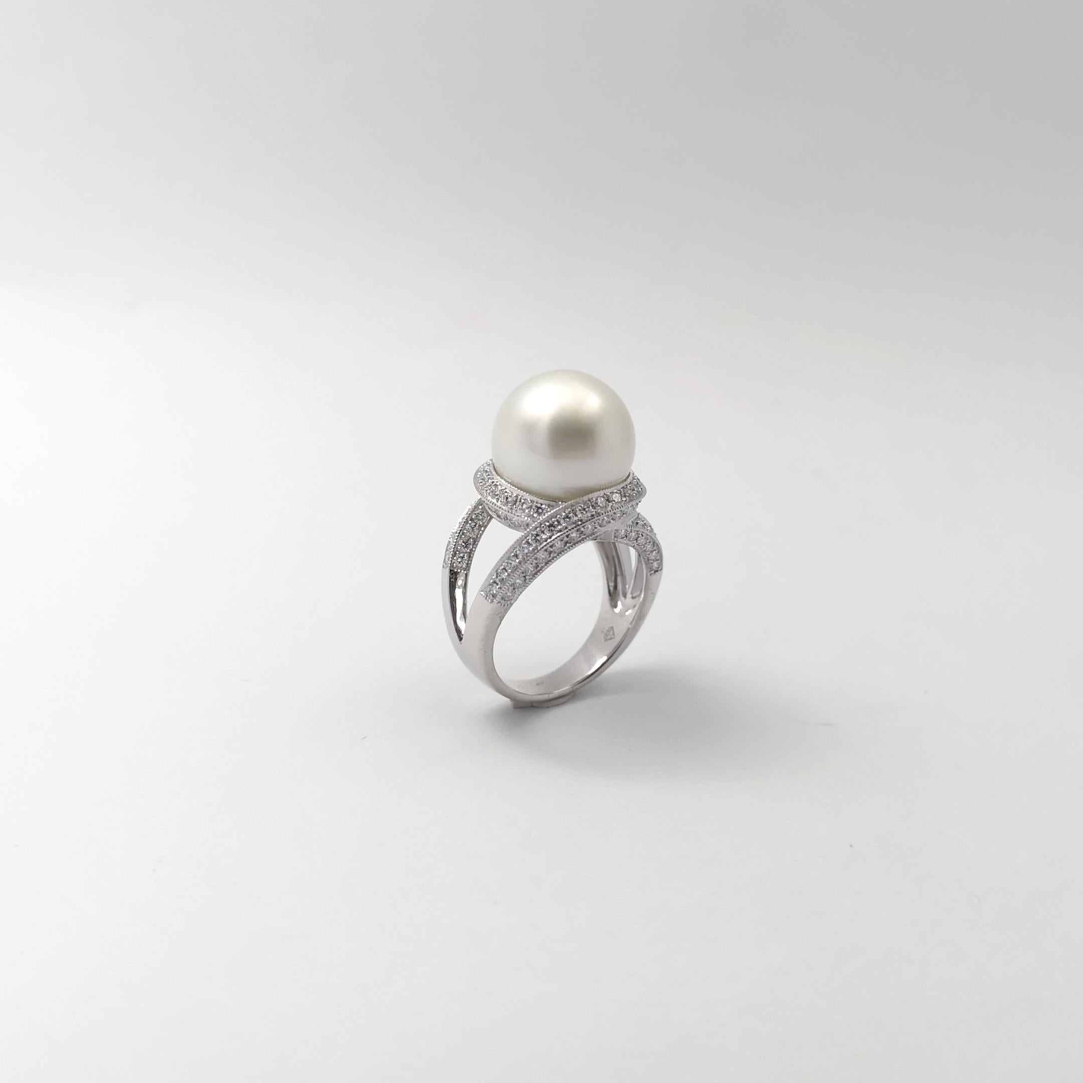 Bague en platine 950 avec perles des mers du Sud et diamants en vente 6