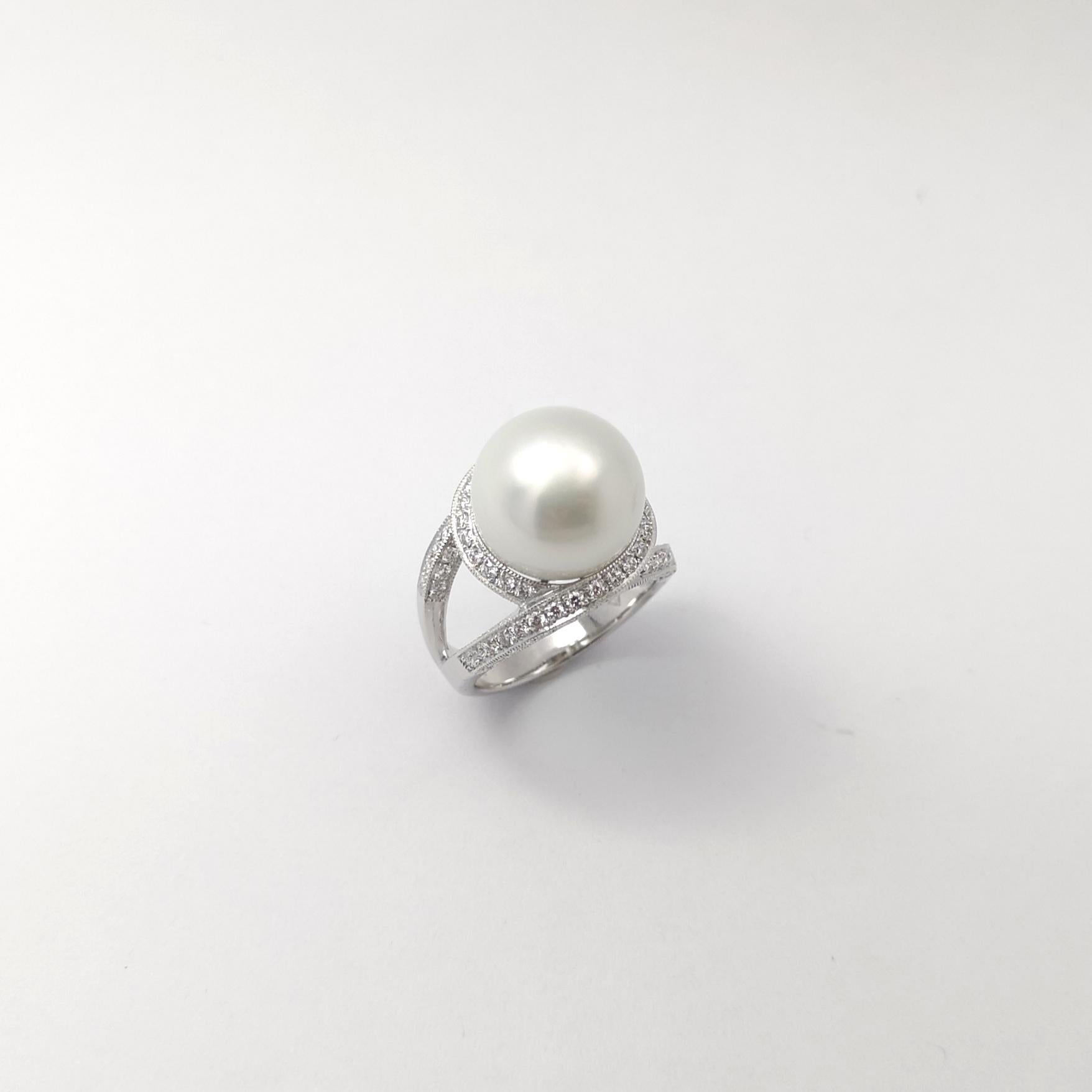 Bague en platine 950 avec perles des mers du Sud et diamants en vente 7
