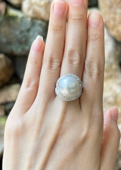 South Sea Pearl with Diamond Ring set in Platinum 950 Settings