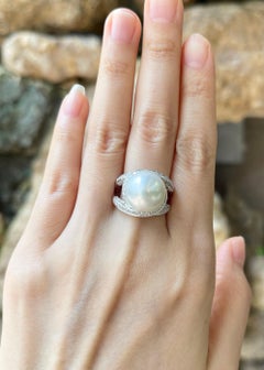 South Sea Pearl with Diamond Ring set in Platinum 950 Settings