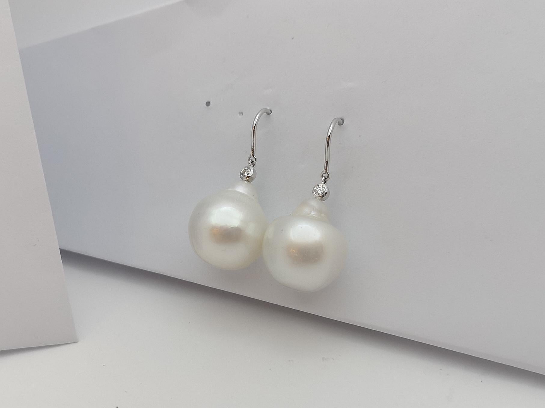 Contemporary South Sea Pearl with Diamond Set in 18 Karat White Gold Settings For Sale