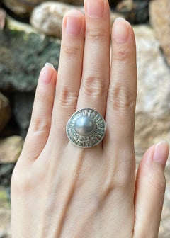 South Sea Pearl with Green Sapphire Ring set in 18K White Gold Settings