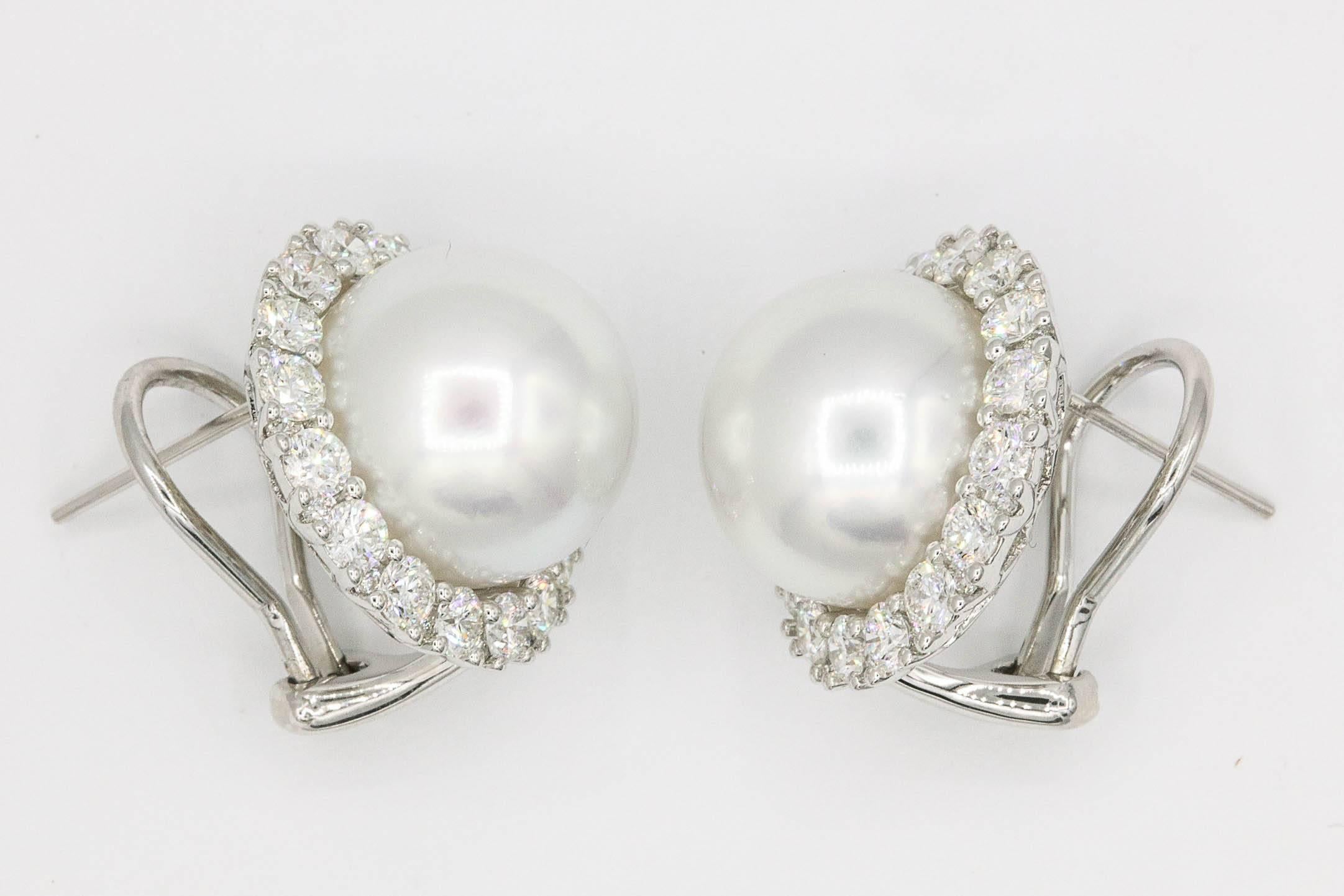 Contemporary South Sea Pearl Diamond Halo Stud Earrings 2.75 Carats 18K For Sale