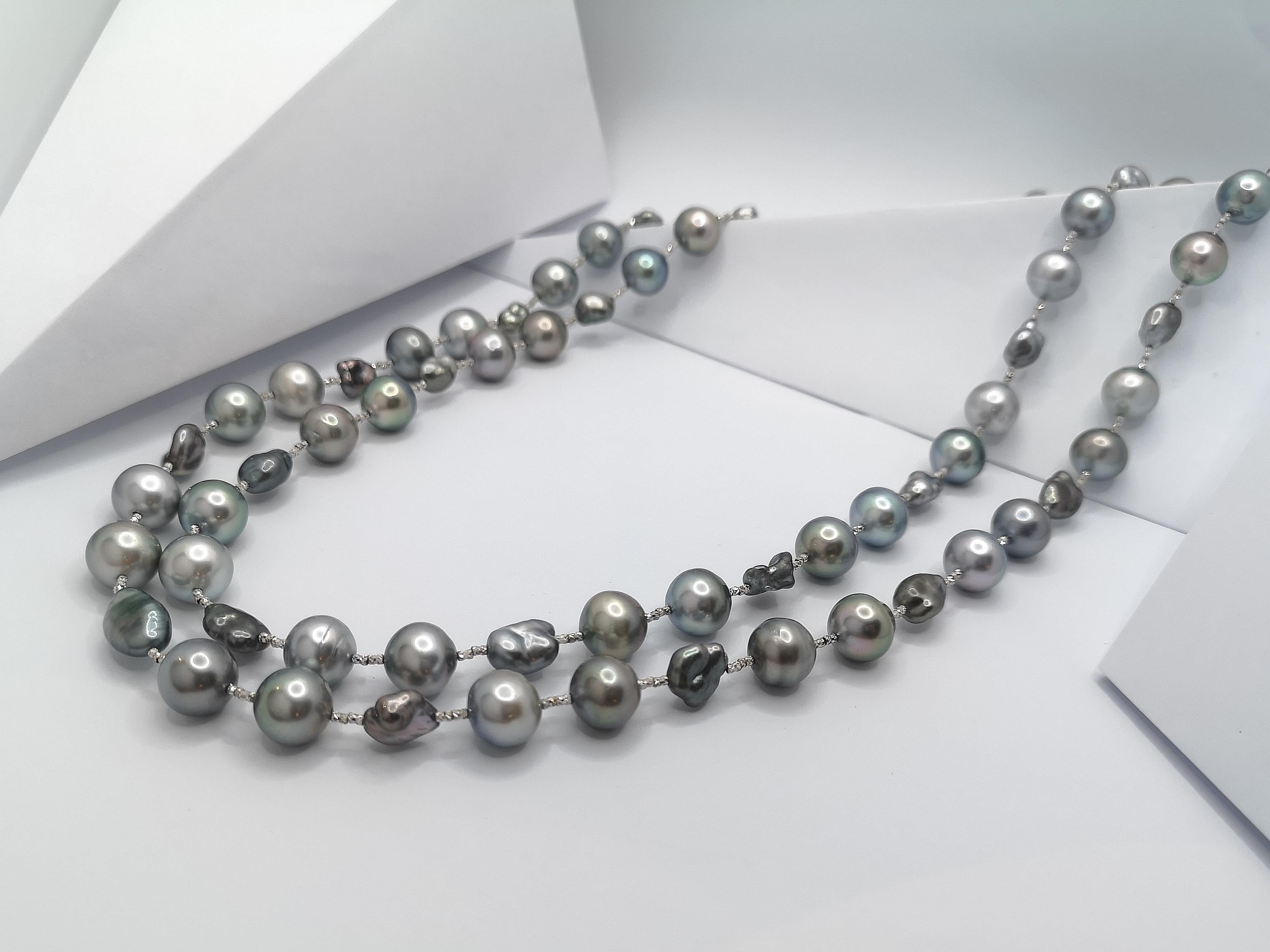 South Sea Pearl with Keshi Pearl Necklace Set in 18 Karat White Gold Settings In New Condition For Sale In Bangkok, TH