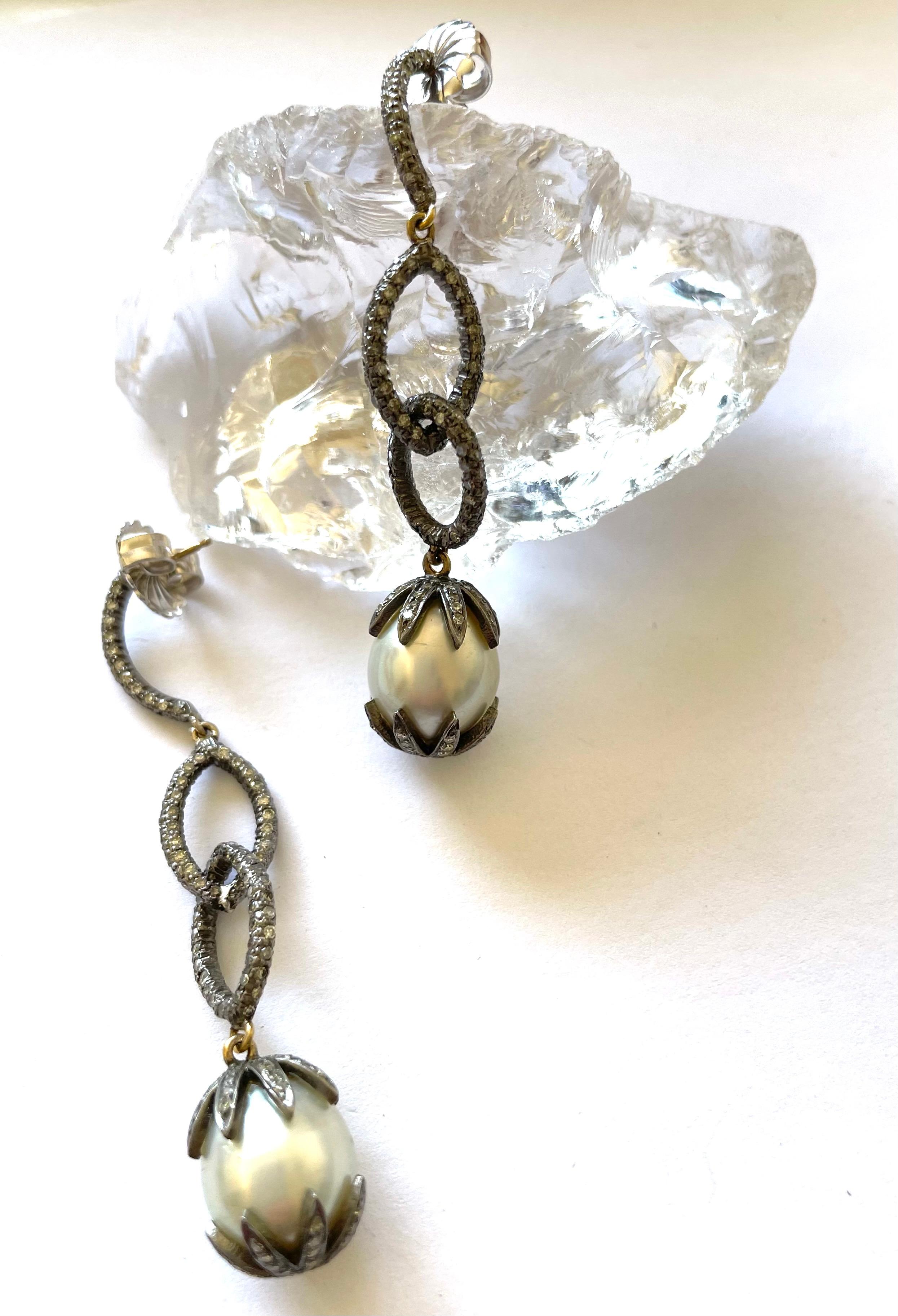 Südseeperlen-Ohrringe mit Pavé-Diamanten (Kunsthandwerker*in) im Angebot