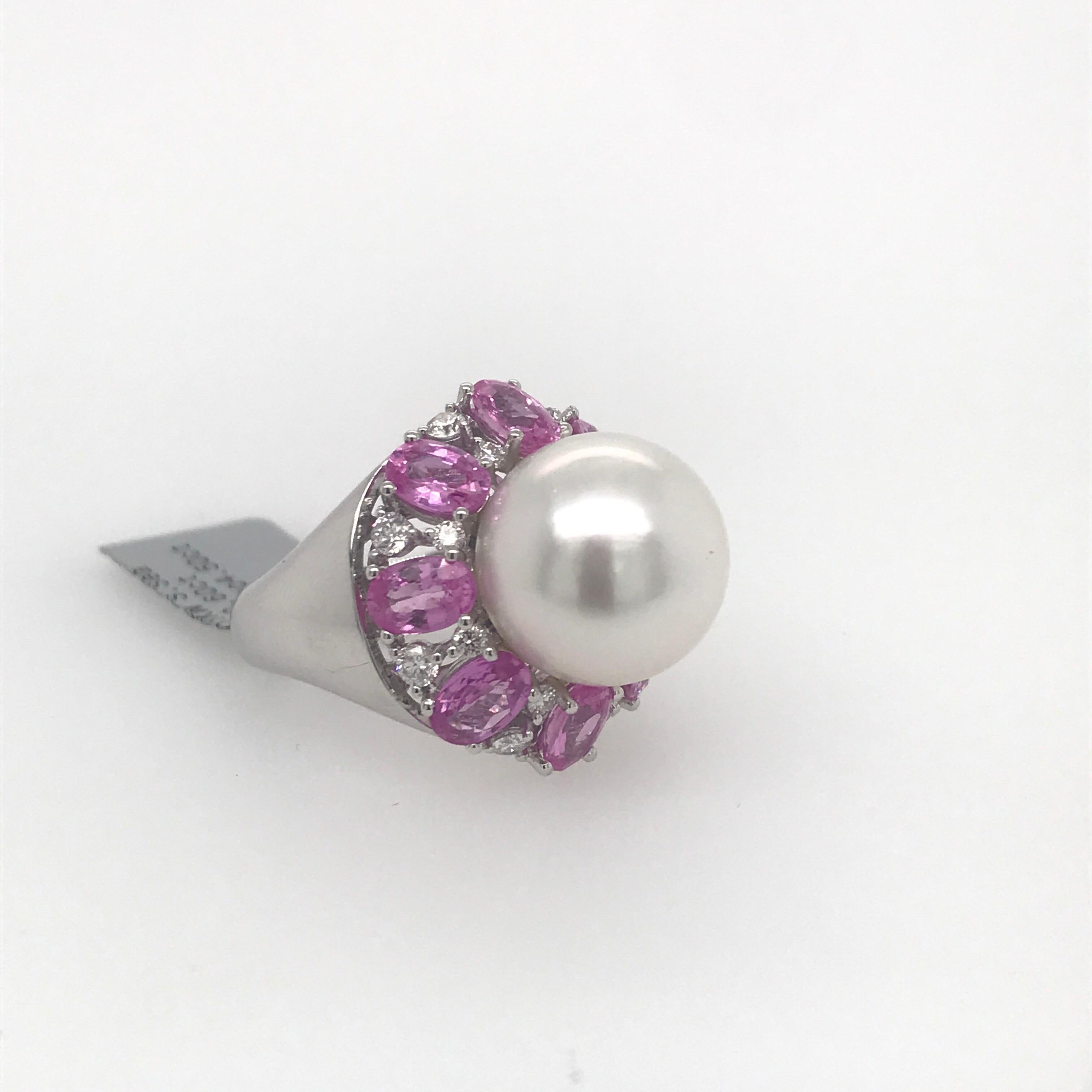 Women's South Sea Pearl with Pink Sapphire Ring 4.50 Carat 18 Karat For Sale