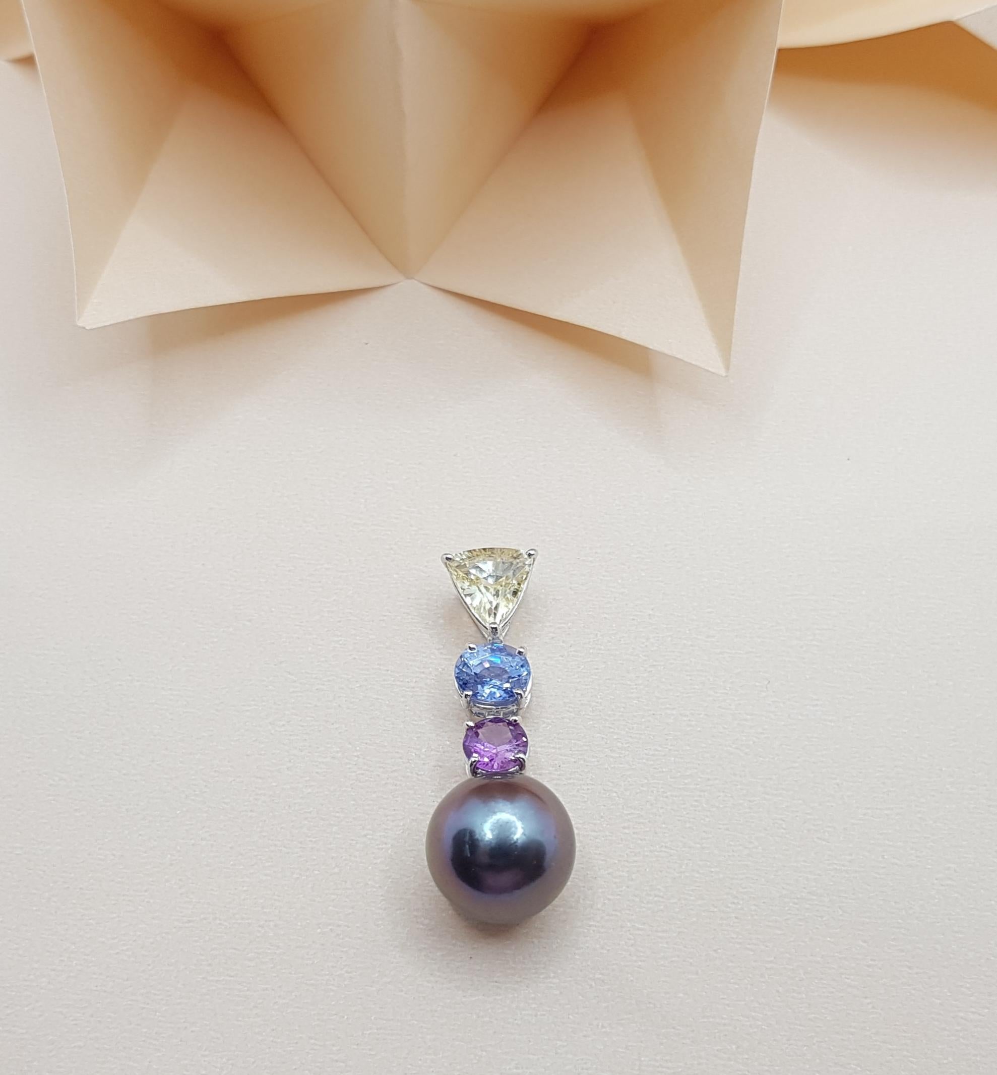 Donna Ciondolo con perla dei mari del sud e zaffiro color arcobaleno in oro bianco 18 carati in vendita