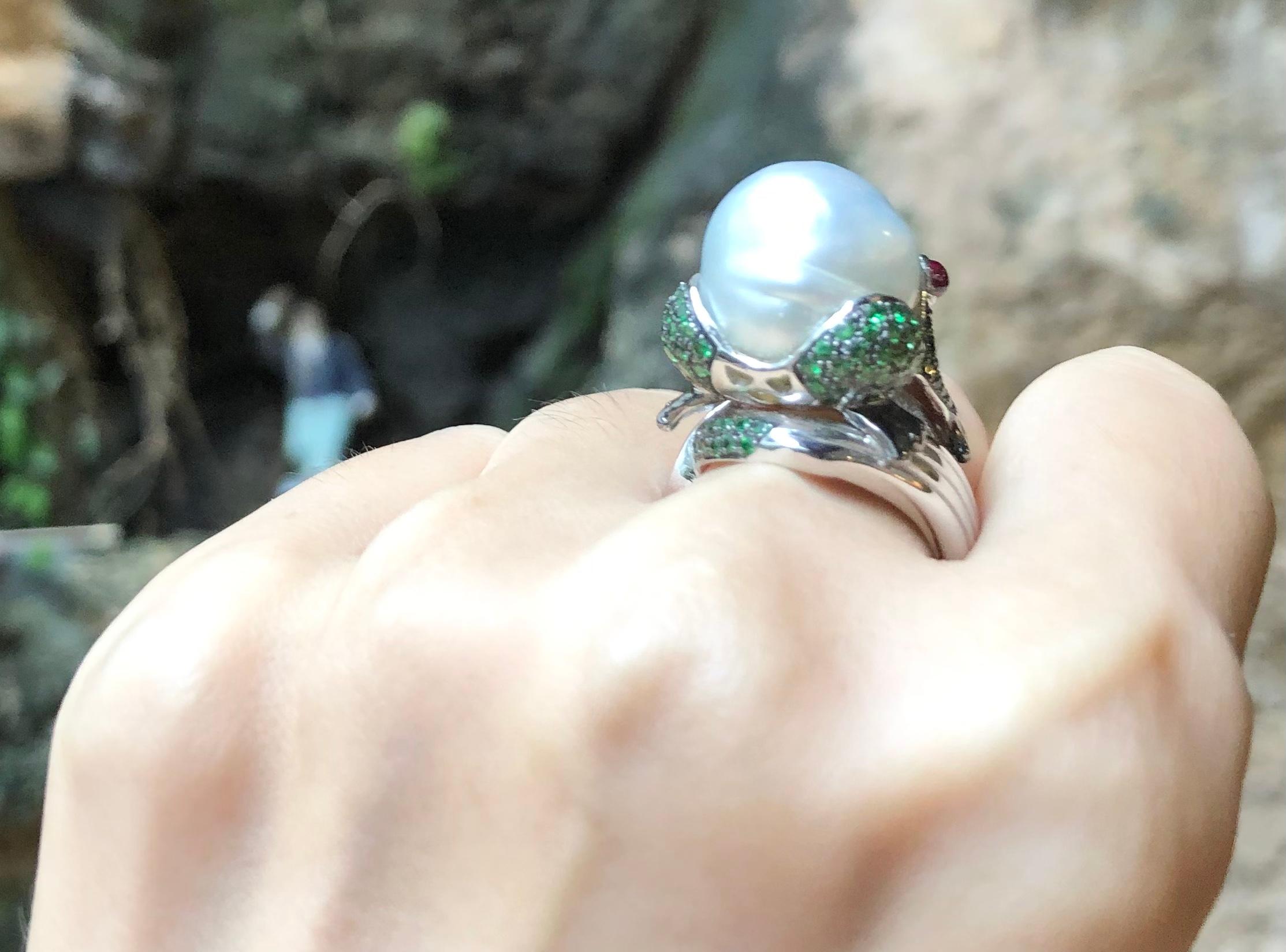Mixed Cut South Sea Pearl with Tsavorite and Cabochon Ruby Frog Ring Set in 18K White Gold For Sale