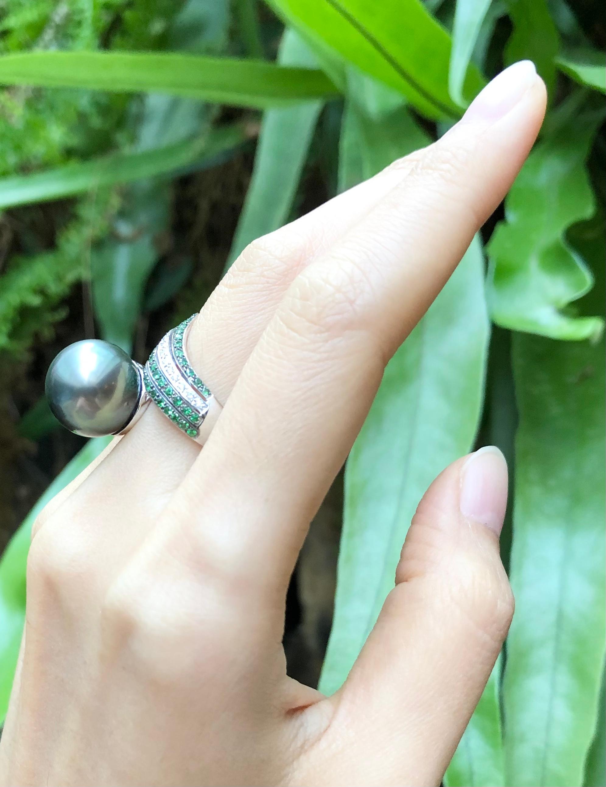 Women's South Sea Pearl with Tsavorite, Diamond, Black Diamond Ring 18 Karat White Gold For Sale