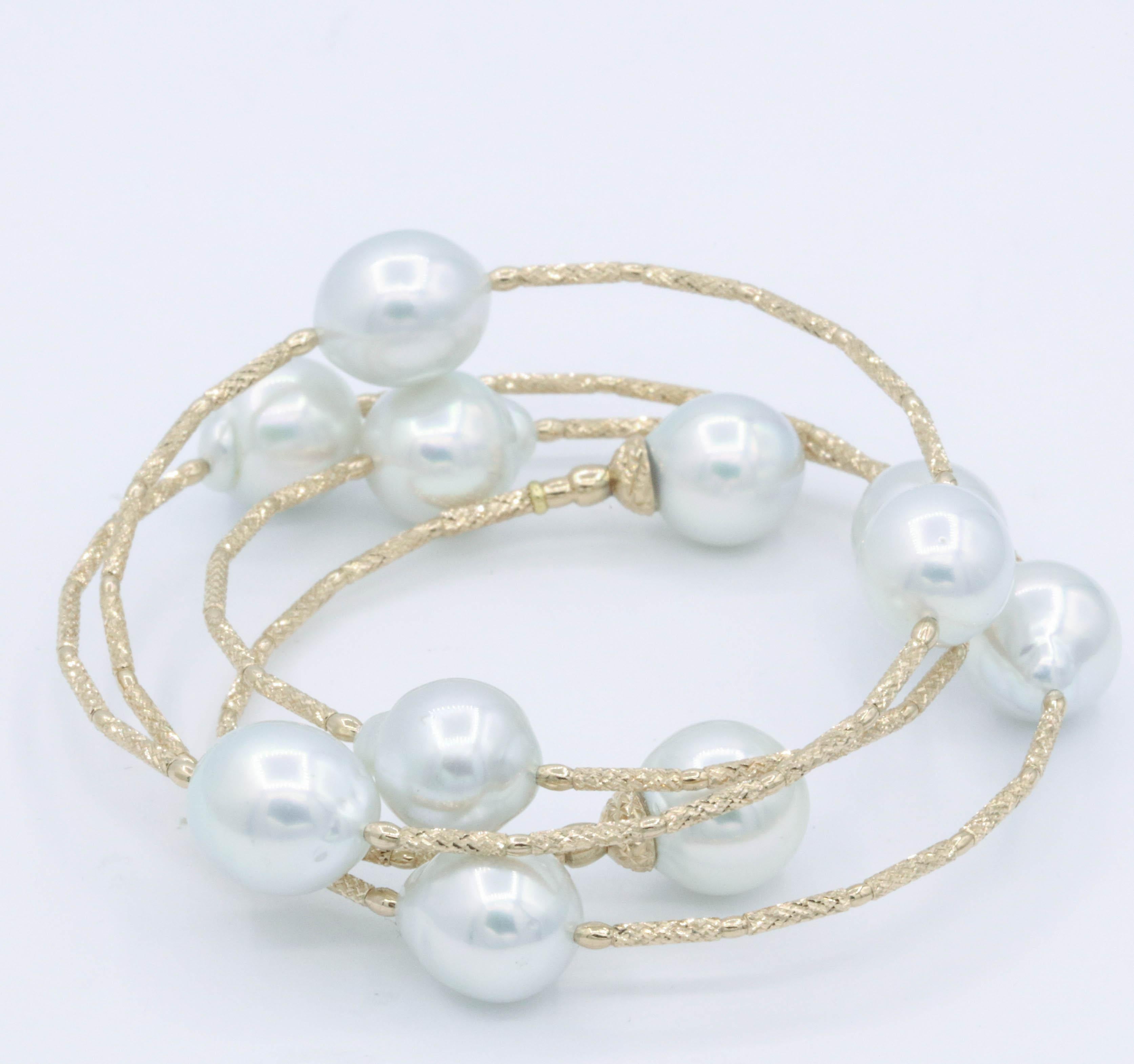18K Yellow Gold
11 South Sea Pearls each 9.0 mm +
Perfect for any size wrist