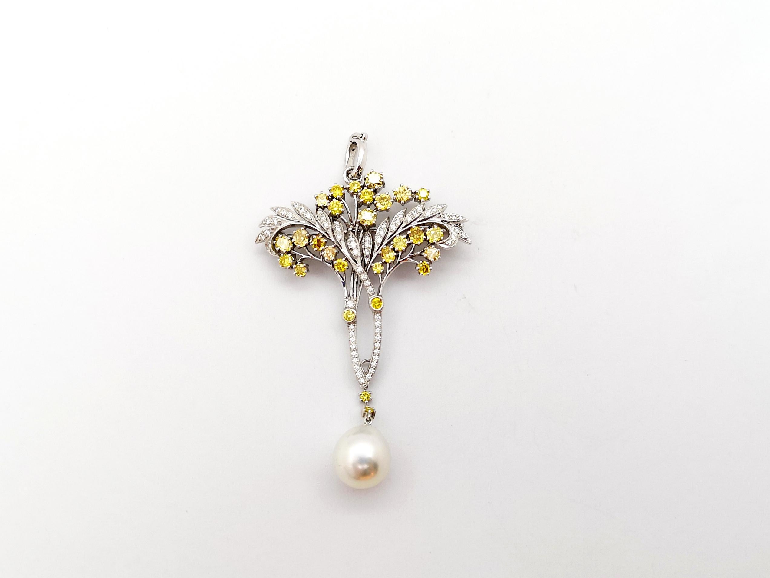 South Sea Pearl, Yellow Diamond and Diamond Brooch/Pendant set in 18K White Gold For Sale 1