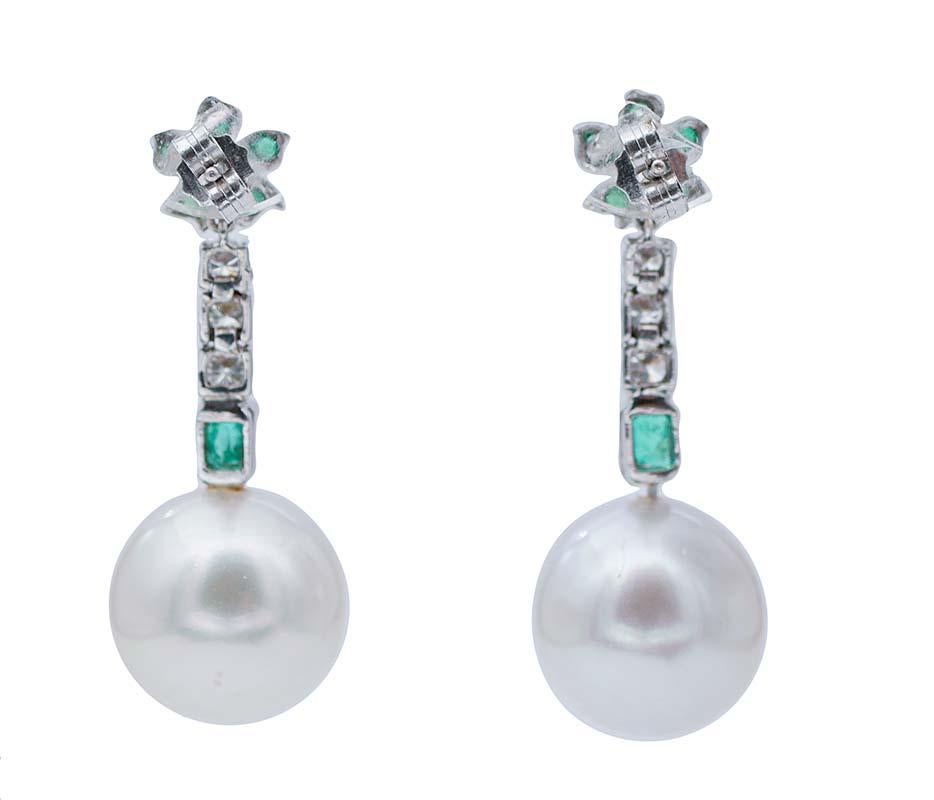 Retro South-Sea Pearl, Emeralds, Diamonds, 18 Karat White Gold Dangle Earrings