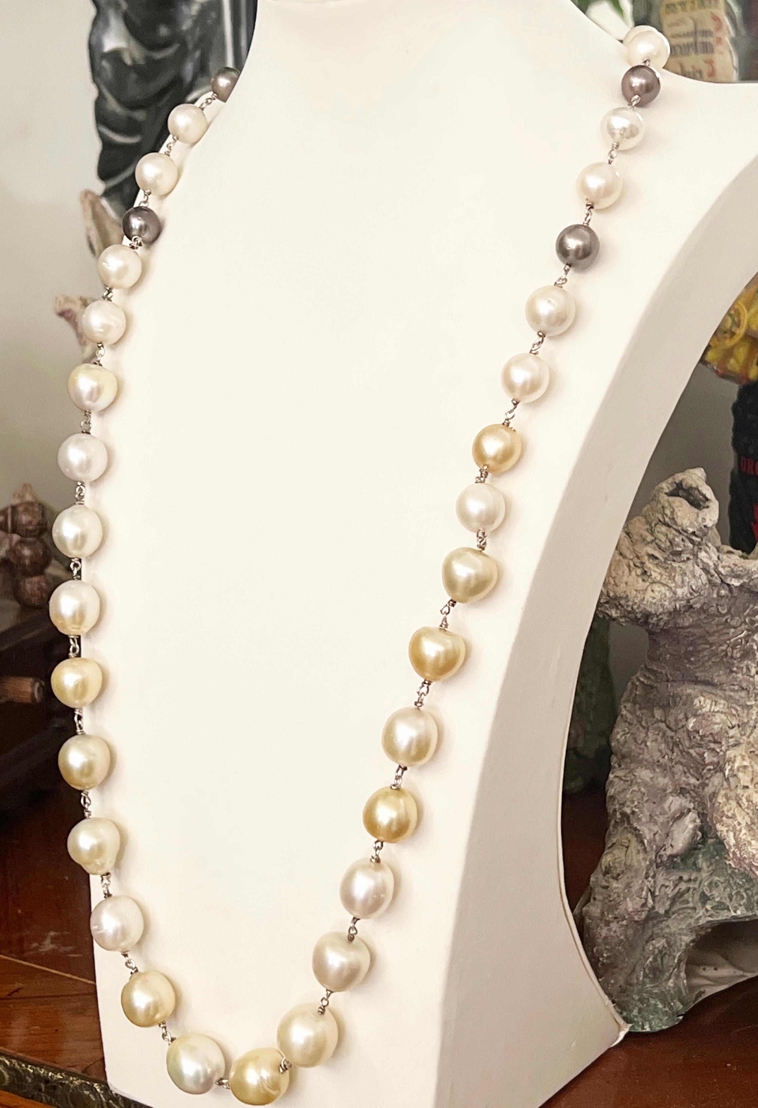 South Sea Pearls 14 Karat Yellow Gold Necklace For Sale 1