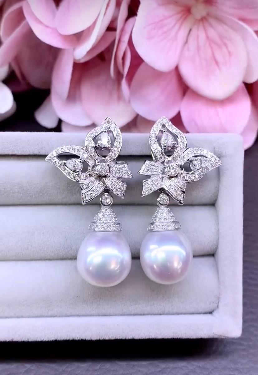 Women's South Sea Pearls  1.90 Ct Diamonds 18k Gold Earrings For Sale