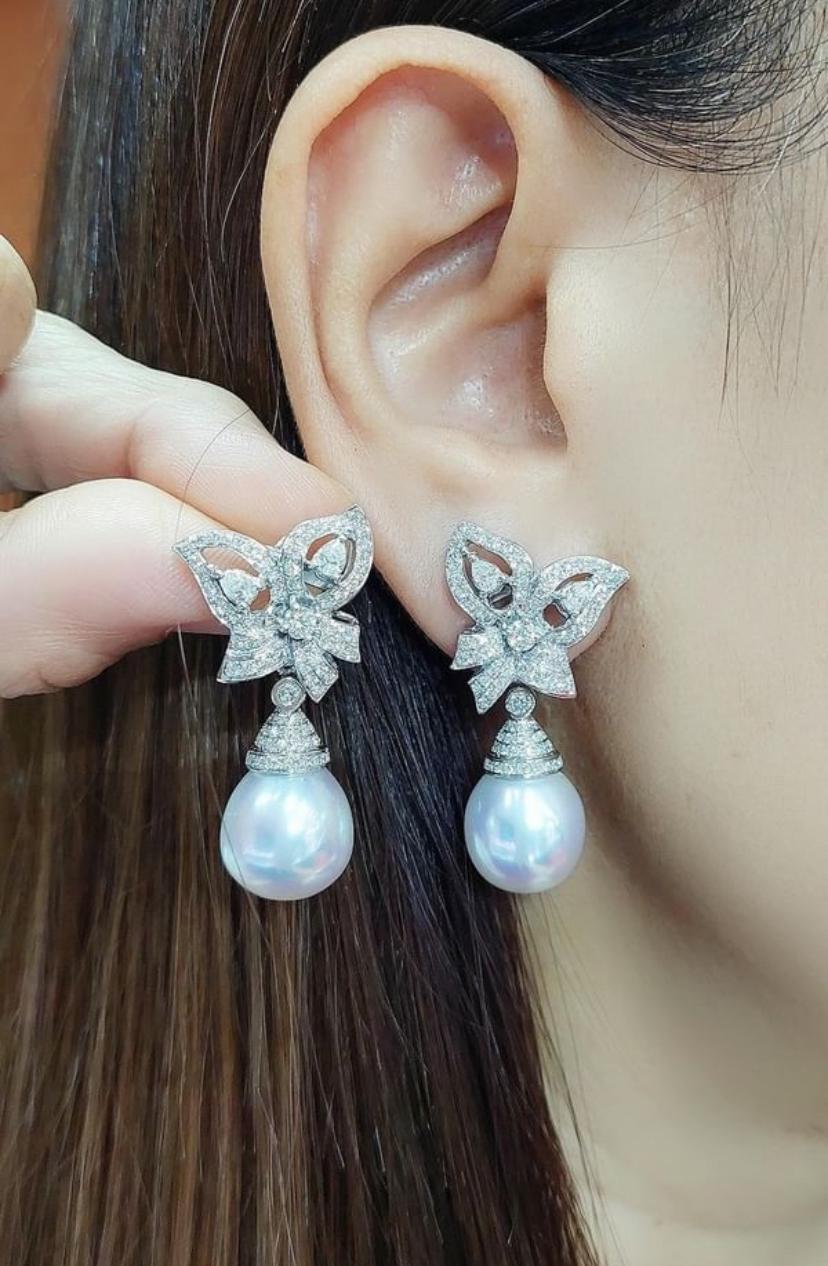 South Sea Pearls  1.90 Ct Diamonds 18k Gold Earrings For Sale 3