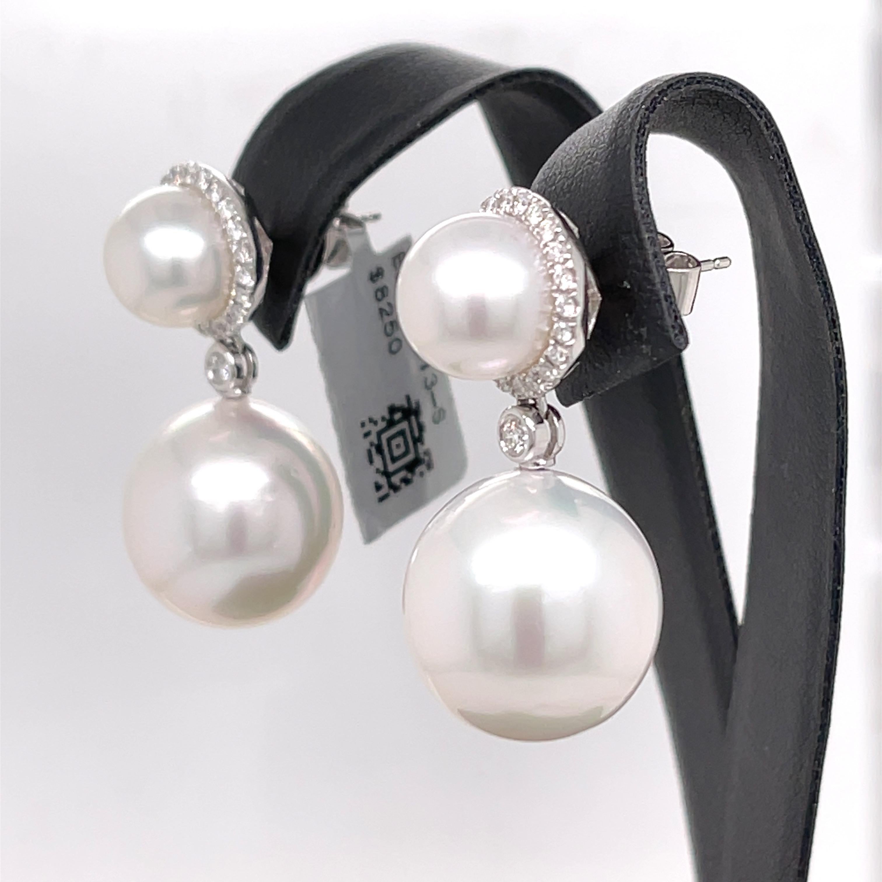 Contemporary South Sea Pearls and Diamonds Drop Dangle Earrings For Sale